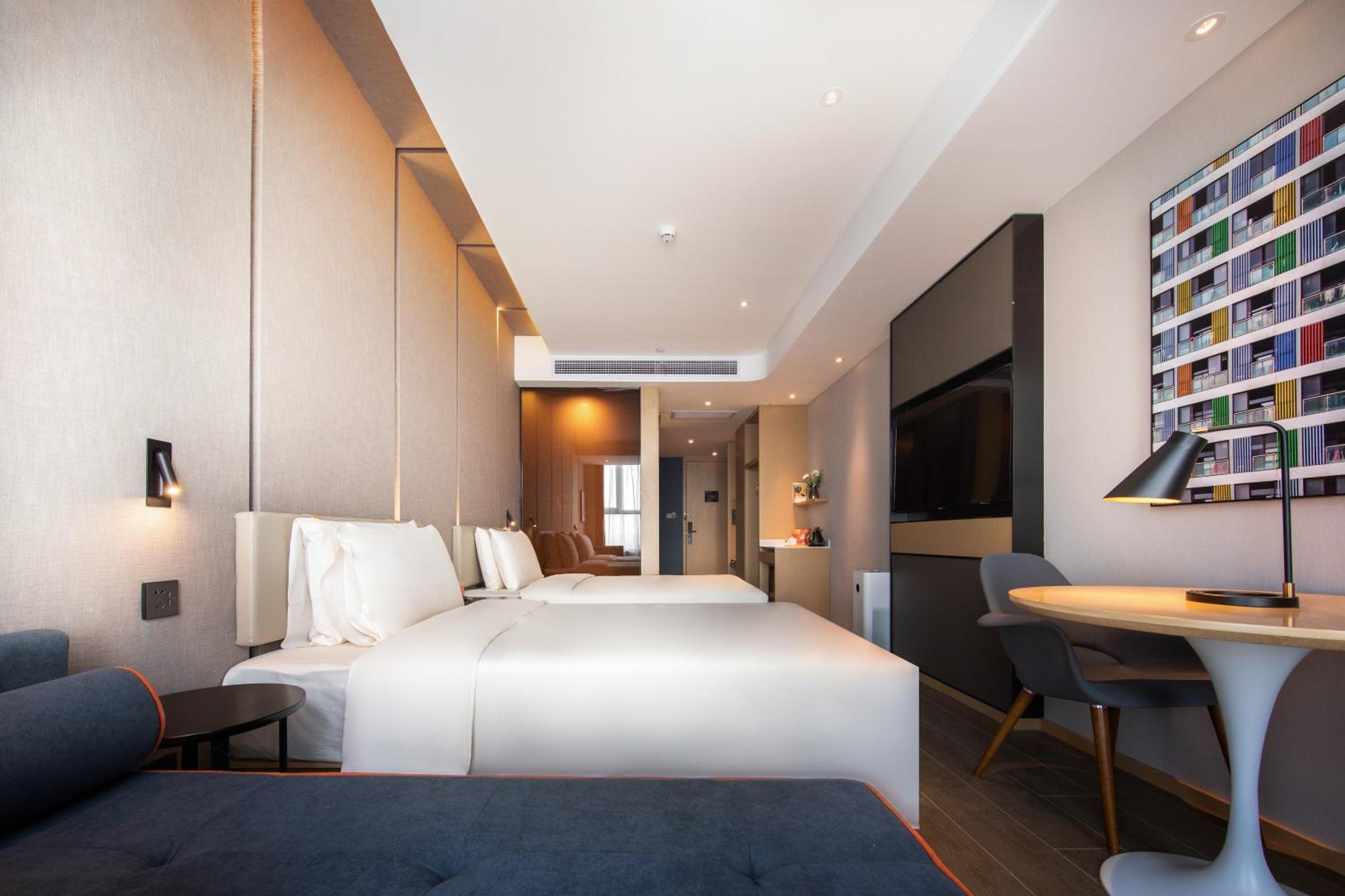 Executive Twin Room with Lake View - Photo 4