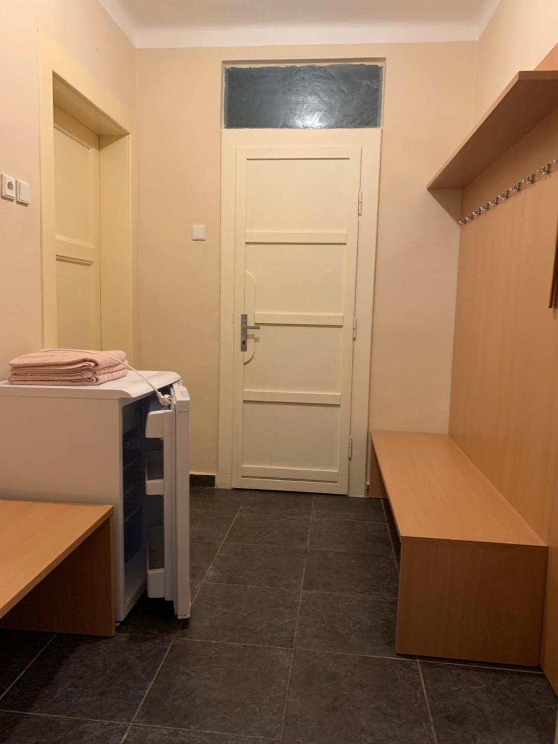 Triple Room with Private Bathroom - Photo 6