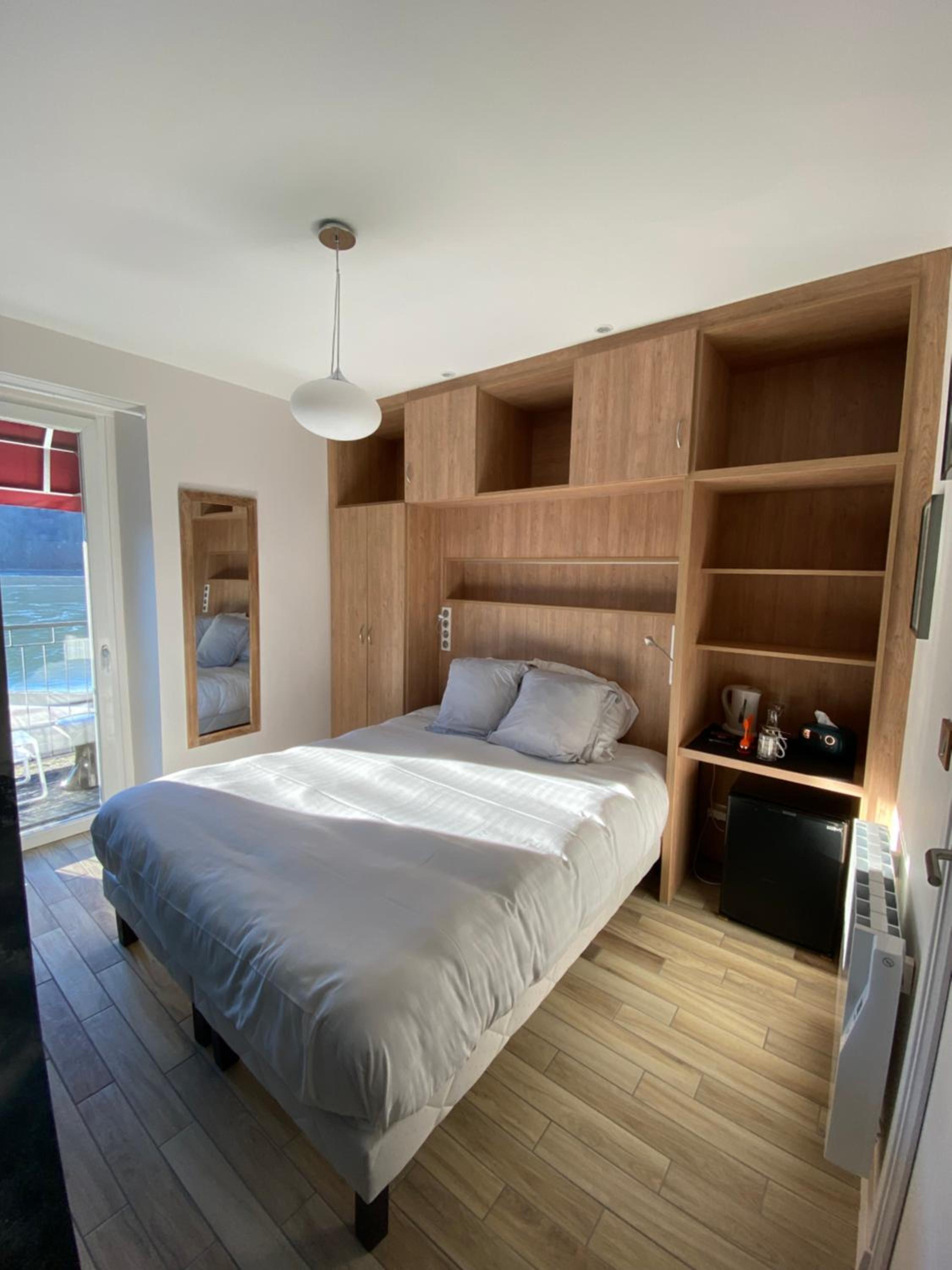 Double Room with Balcony and Lake View