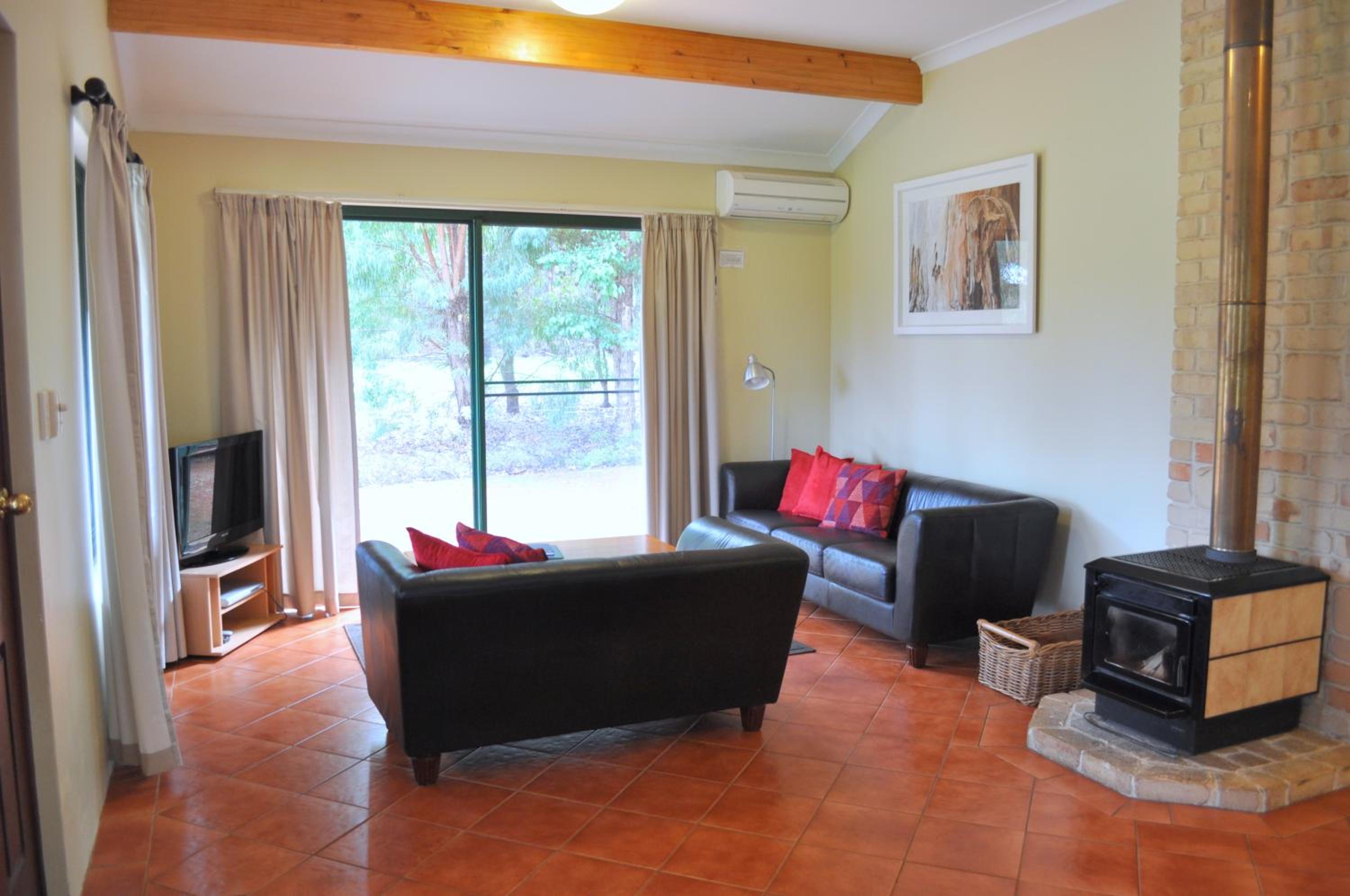 Chalet - Joey  photo 3