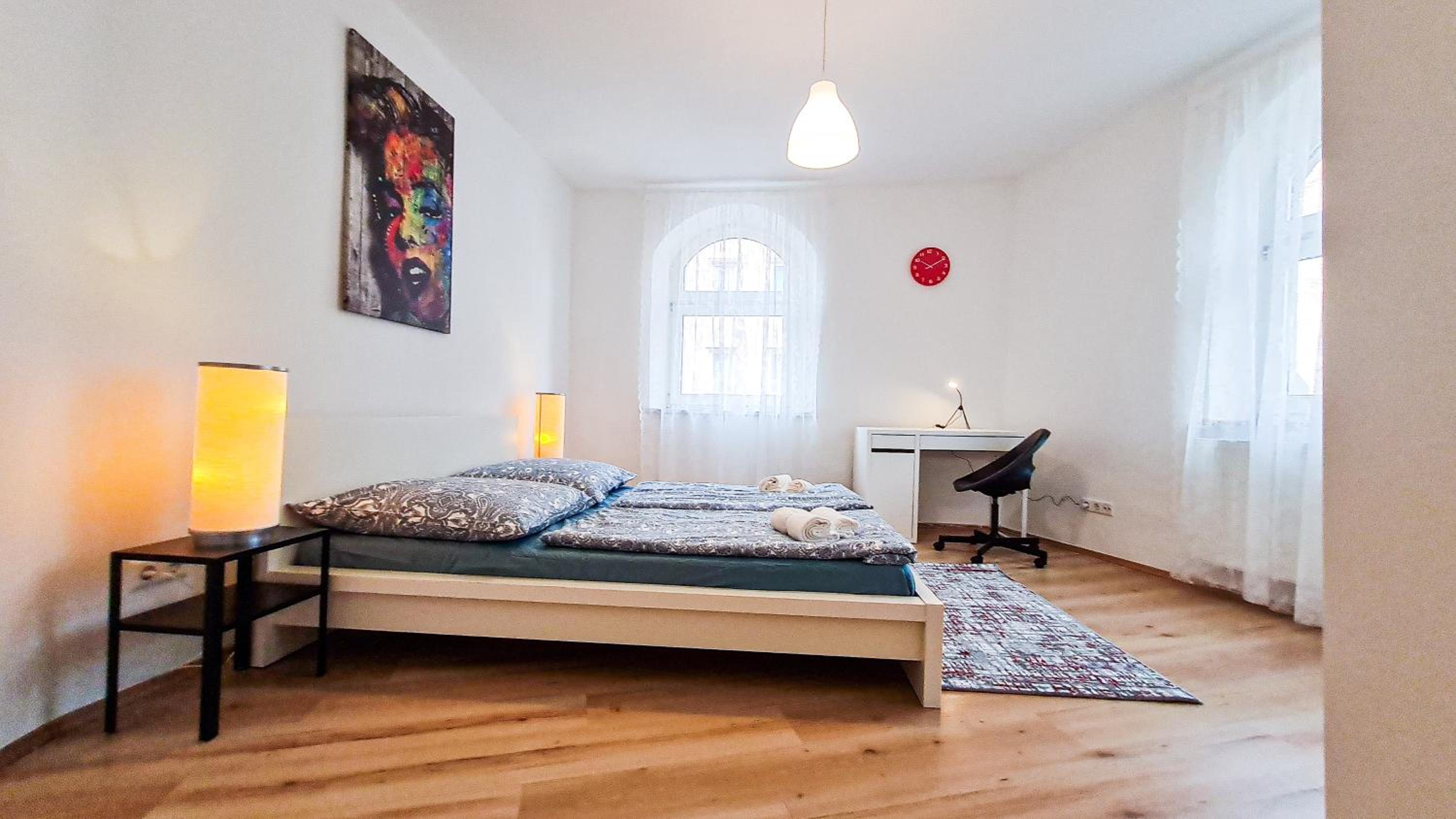 Three-Bedroom Apartment - Photo 9
