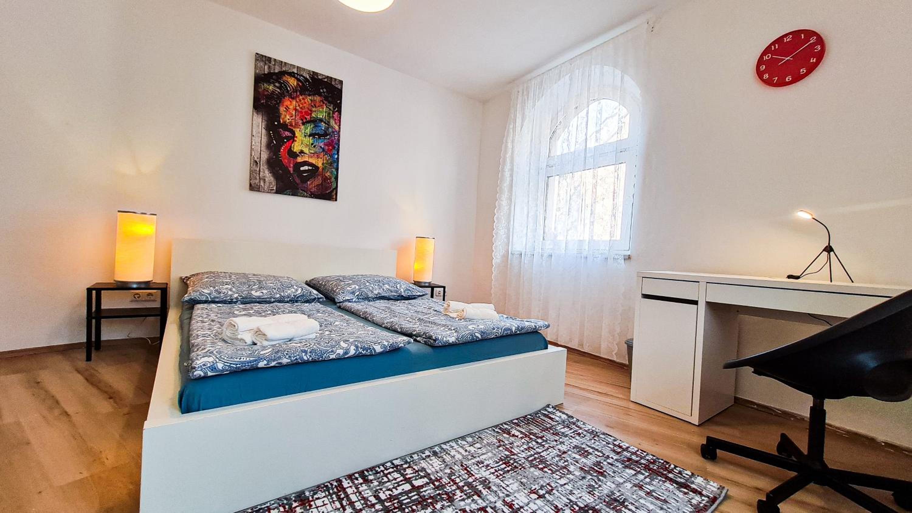 Three-Bedroom Apartment - Photo 16