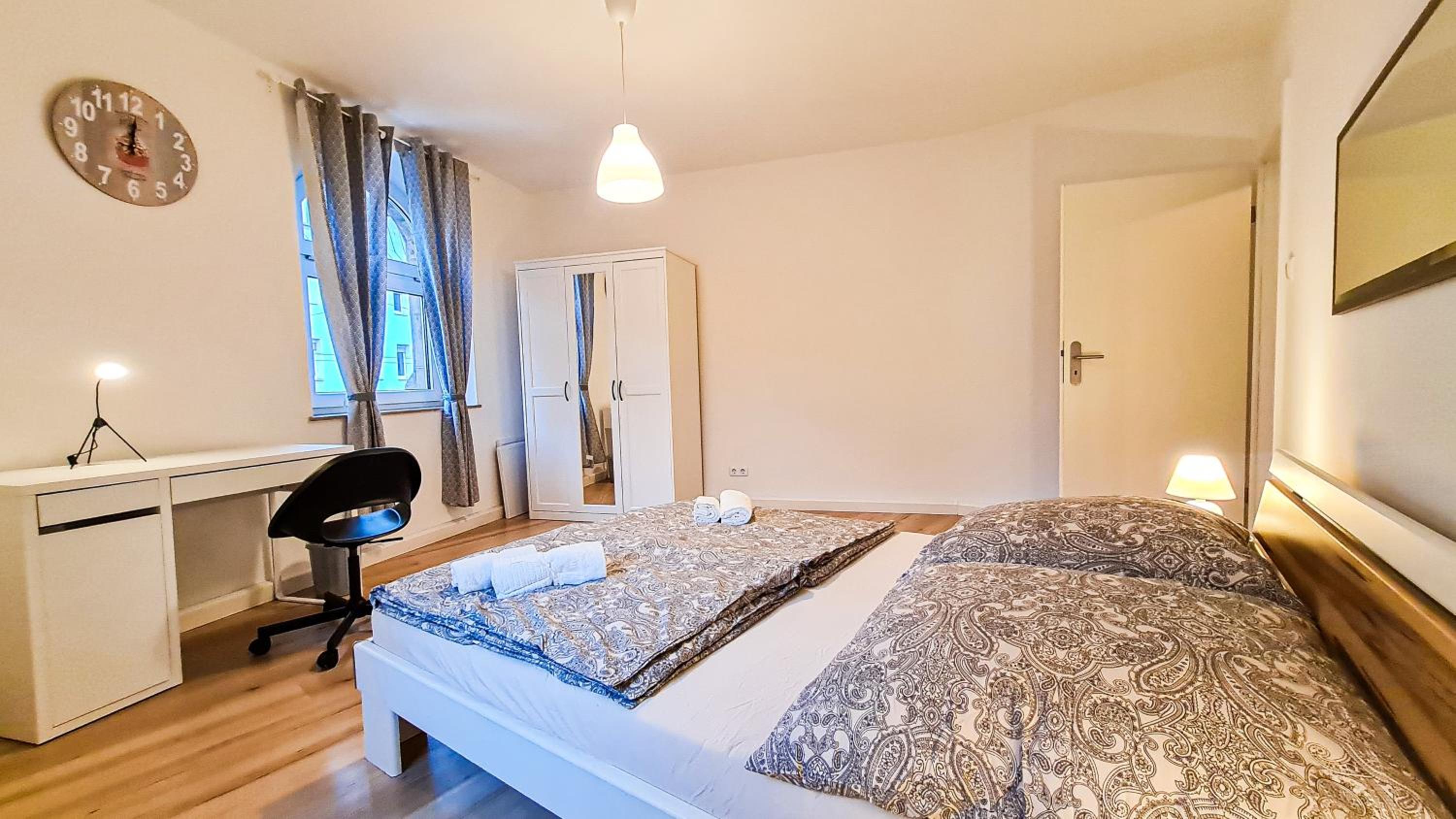 Three-Bedroom Apartment - Photo 17