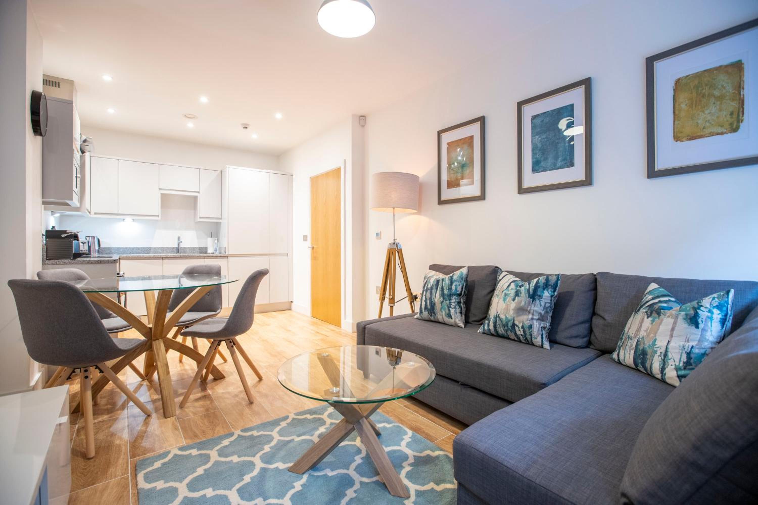 One-Bedroom Apartment