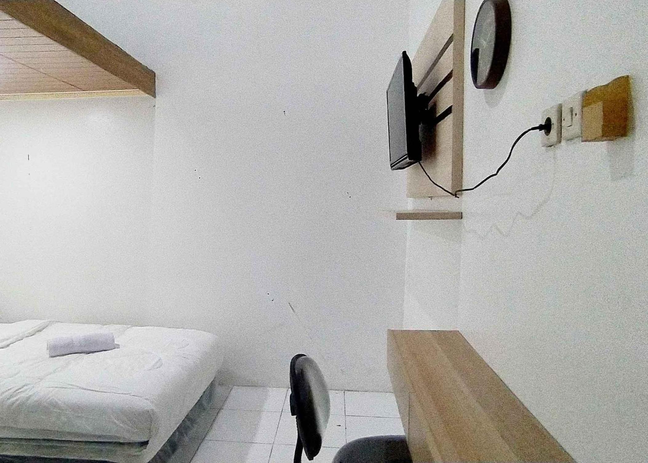 Economy Double Room photo 3