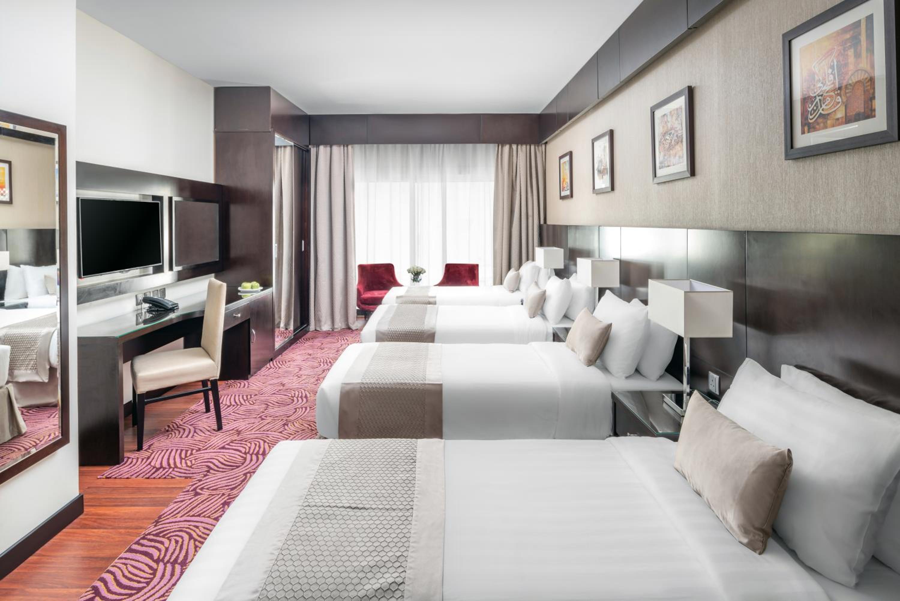 Superior Quadruple Room - Photo 1