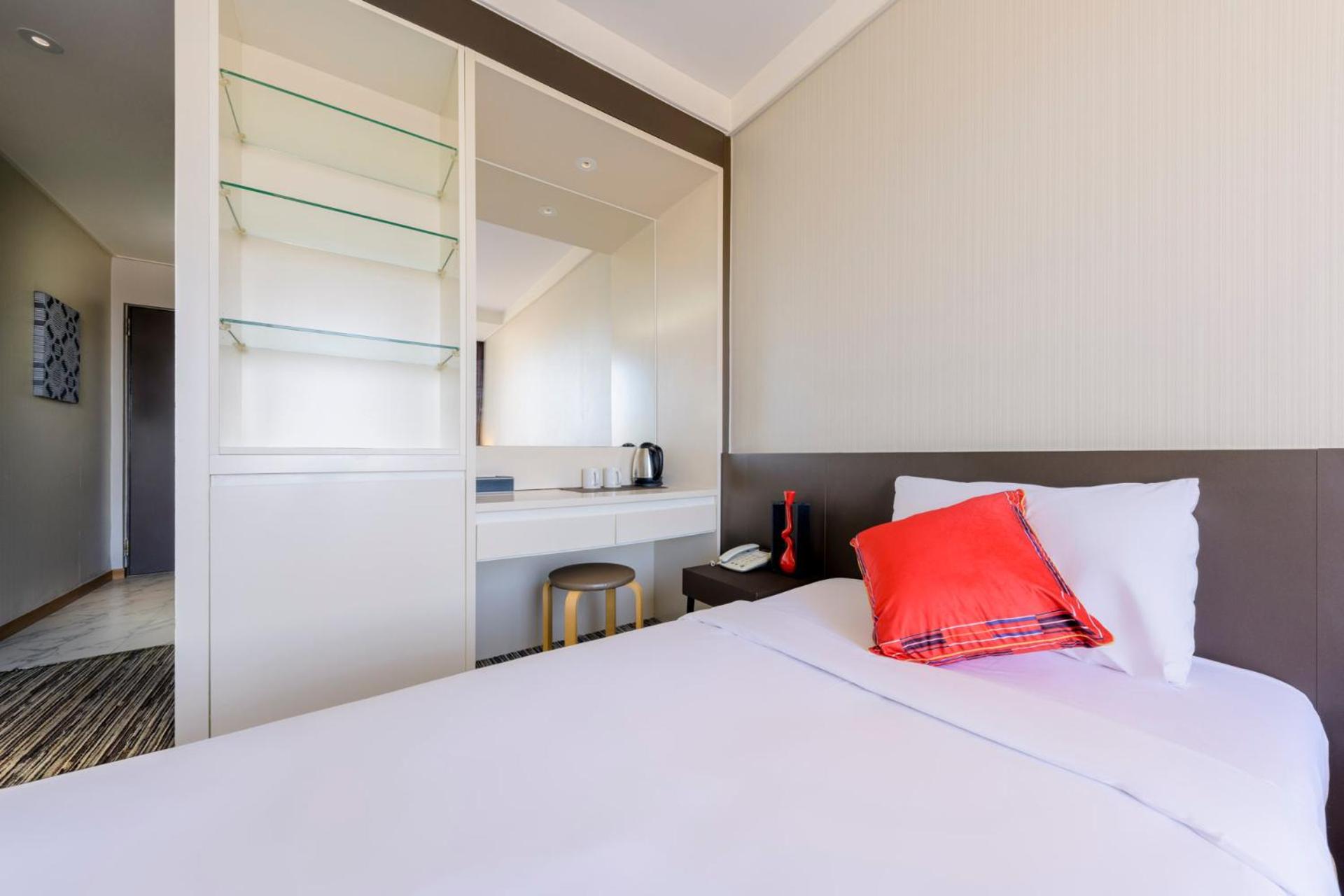 Room Assigned at Checkin (Double or Twin) - Photo 4