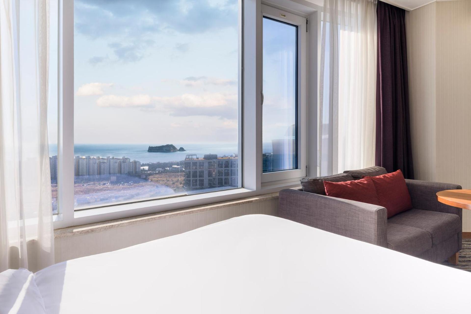 Double Room with Sea View - Photo 6
