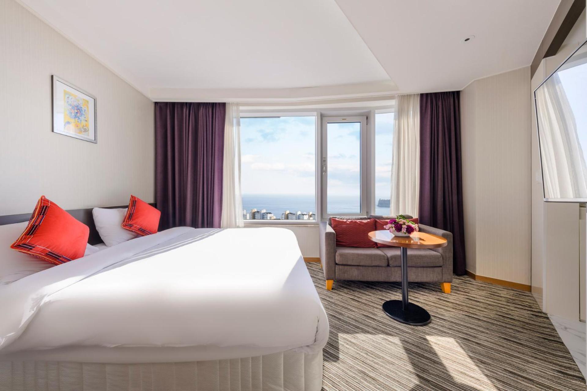 Double Room with Sea View - Photo 4