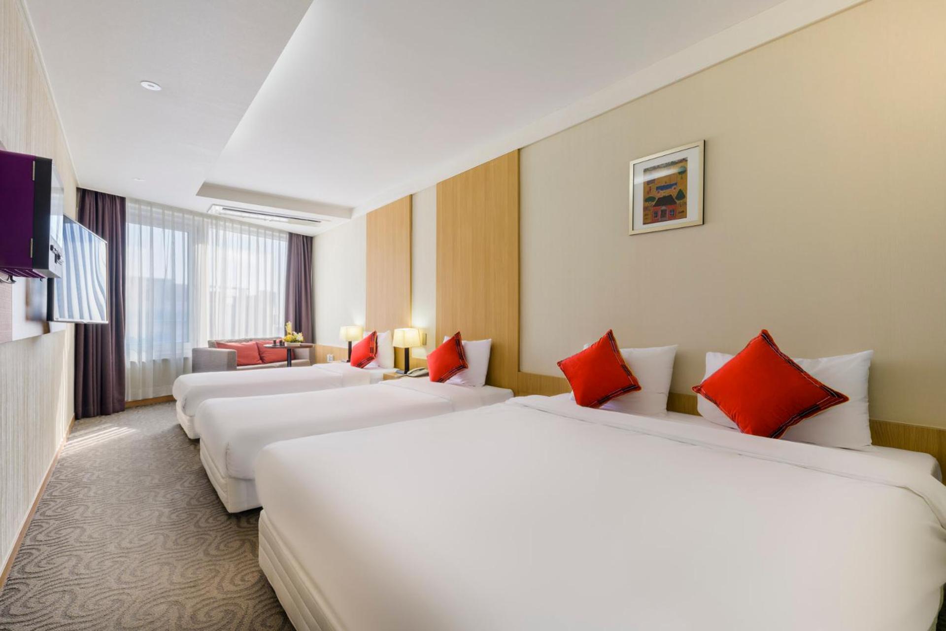 Deluxe Triple Room - Photo 1