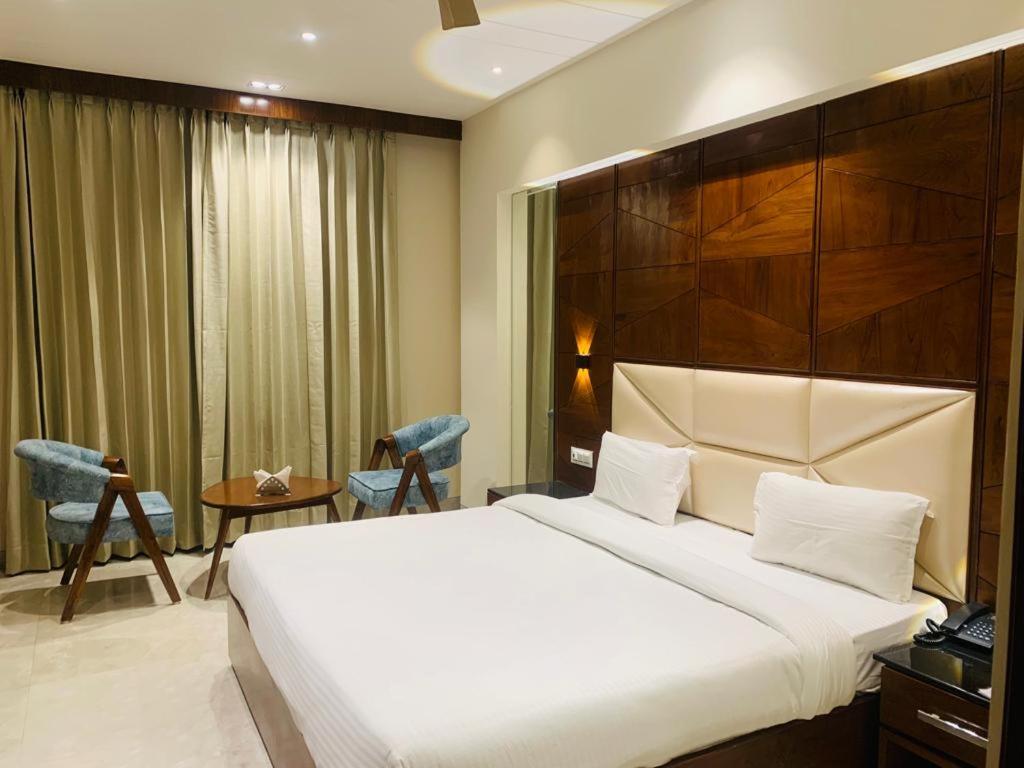 Deluxe Double Room photo 2