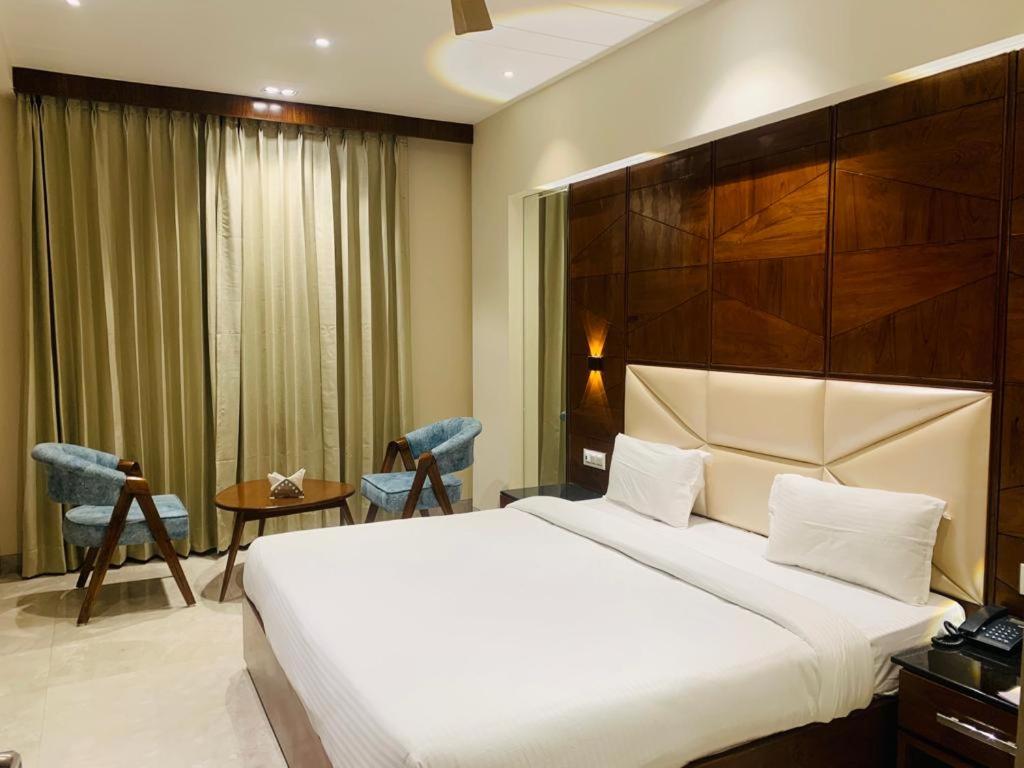 Deluxe Double Room photo 3