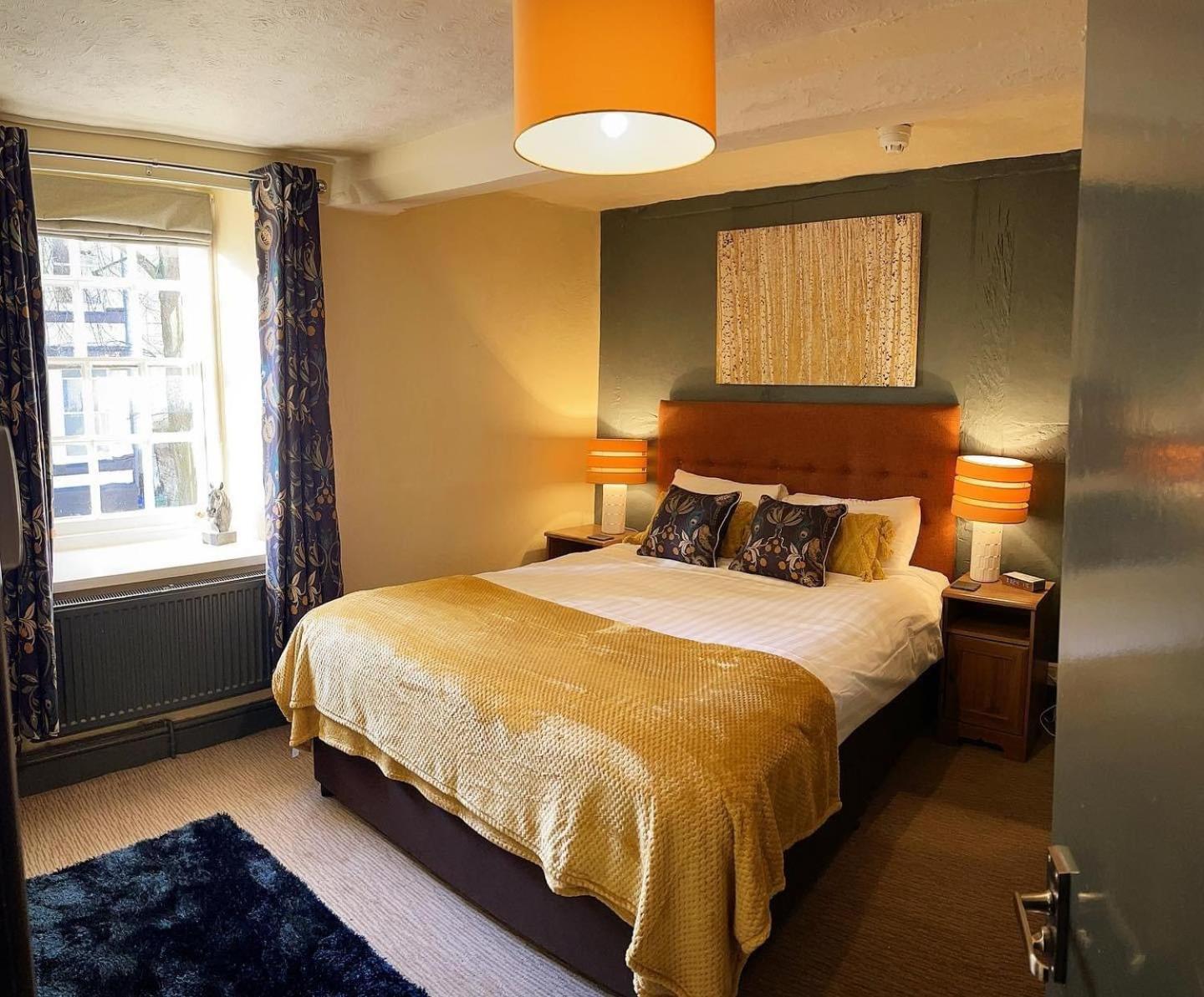 Standard Double Room with Private Bathroom - Photo 5
