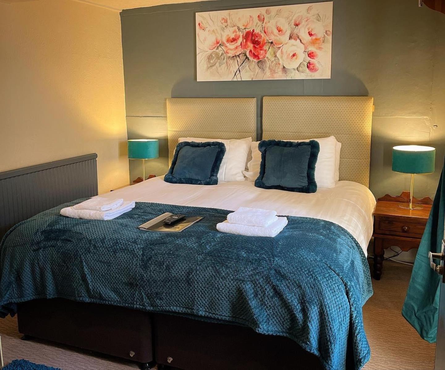 Standard Double Room with Private Bathroom - Photo 7