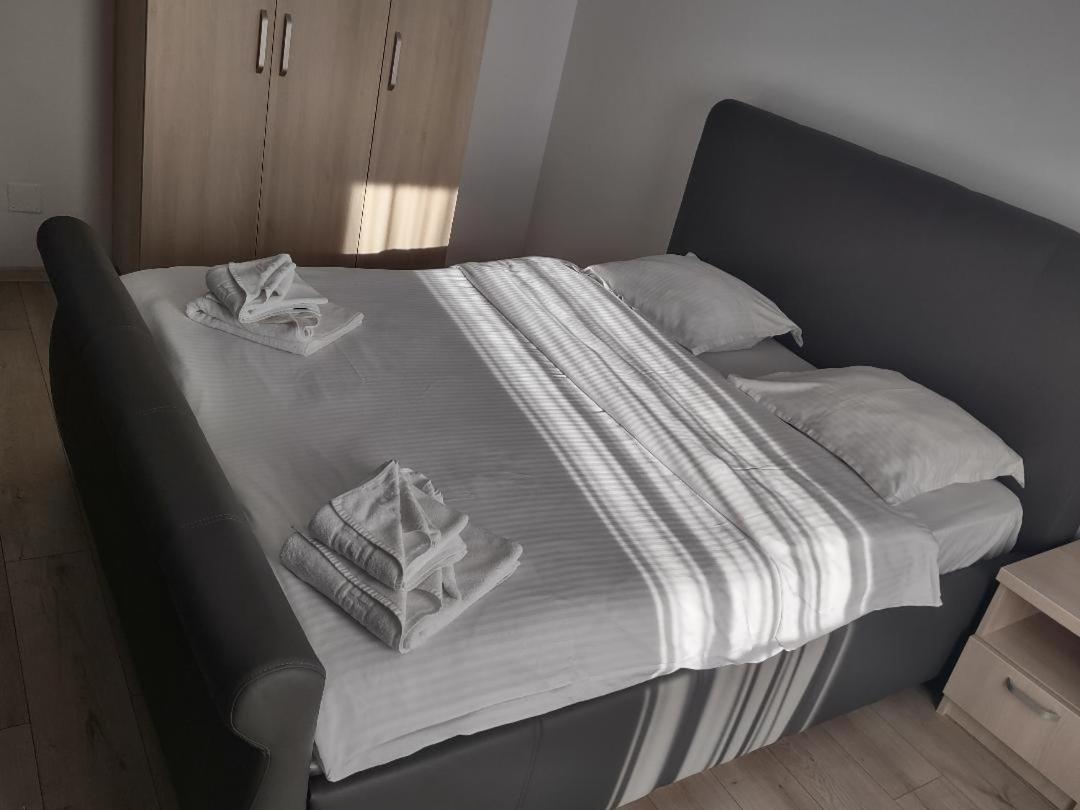 Two-Bedroom Apartment - Photo 11