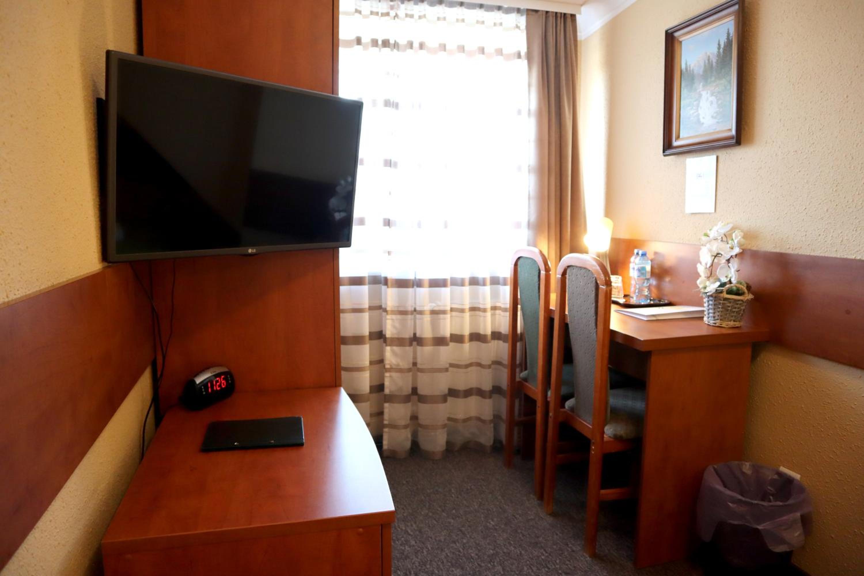 Double Room - Photo 4