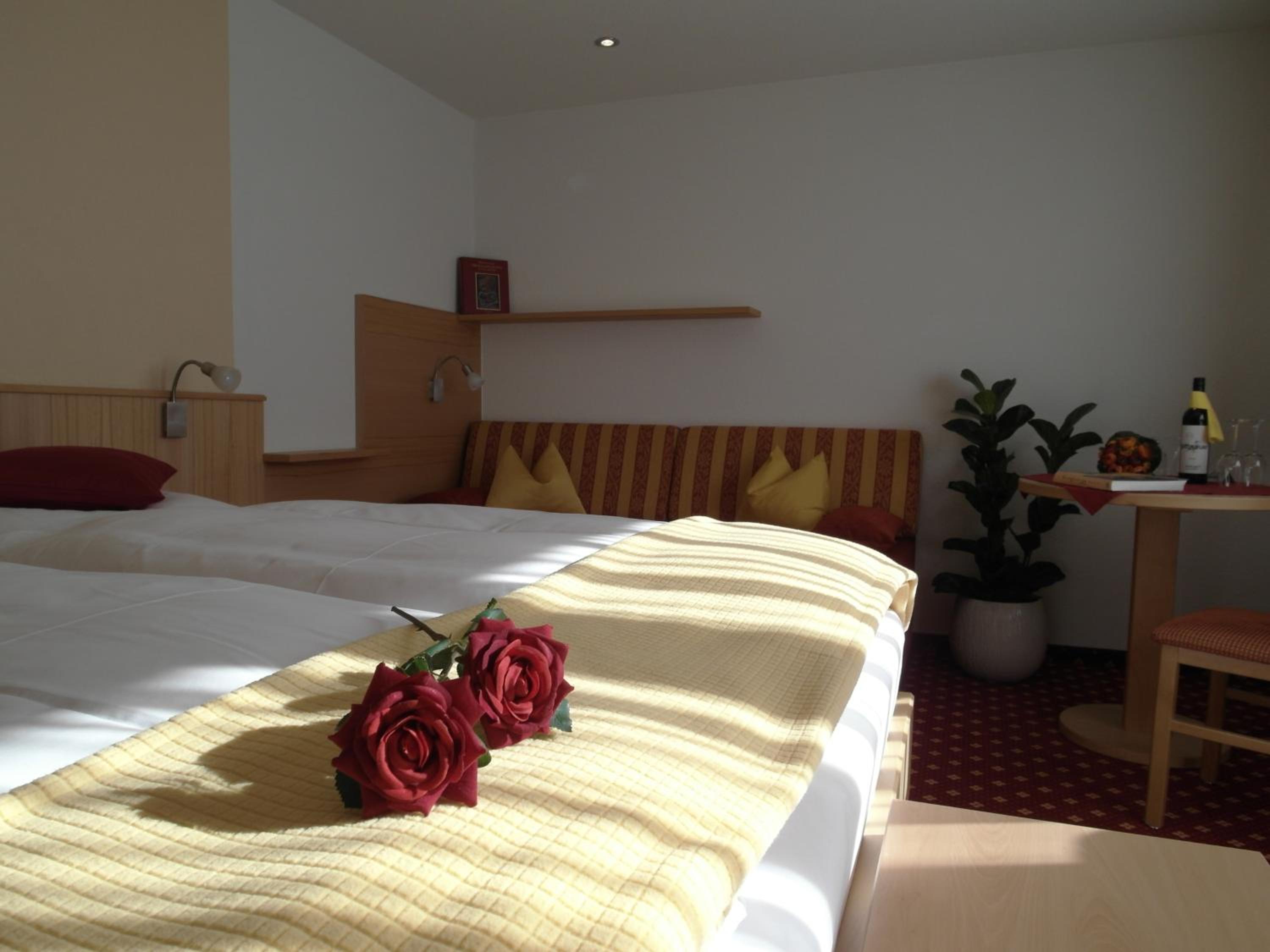 Double Room - Photo 7