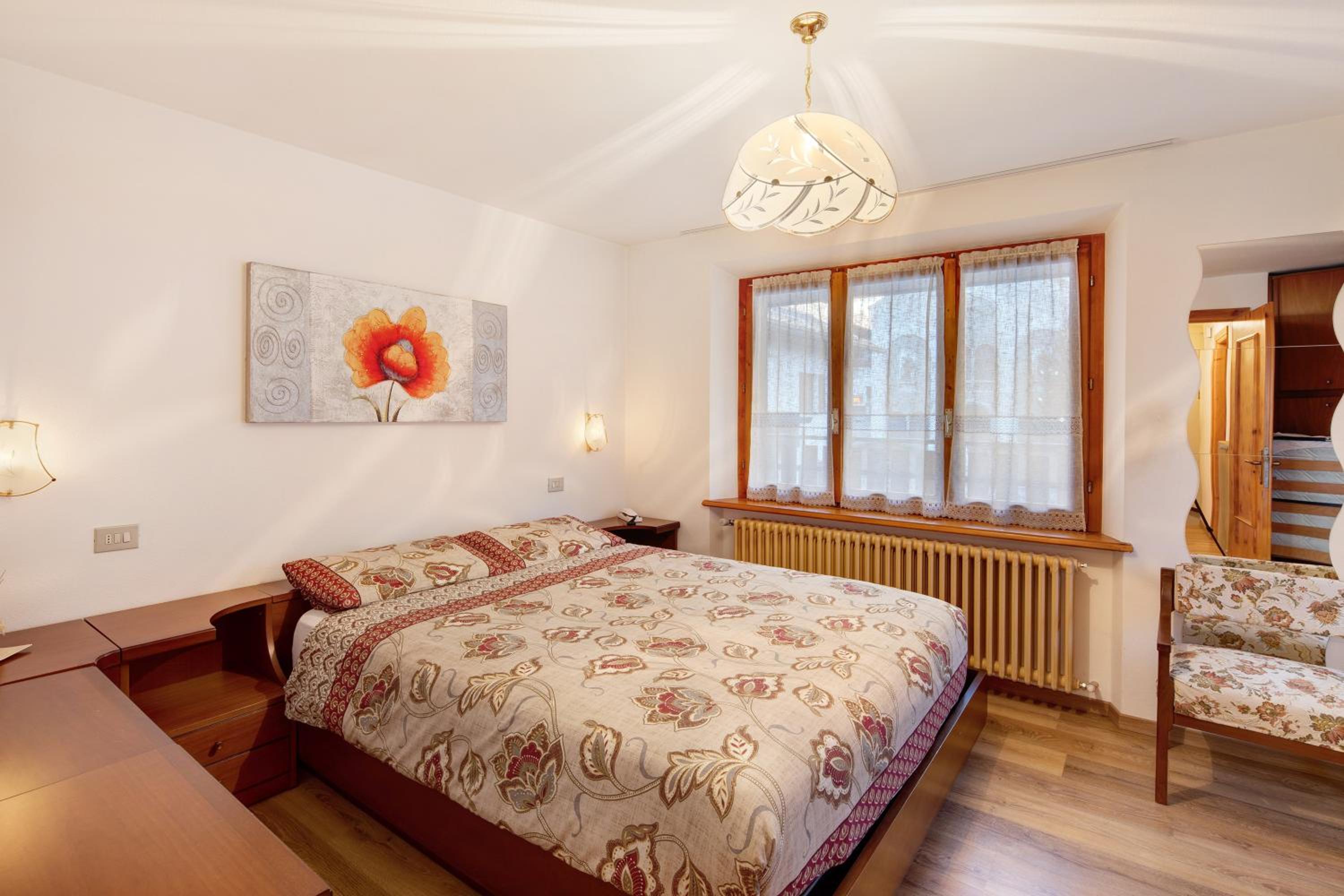 Three-Bedroom Premium Apartment with Balcony photo 1