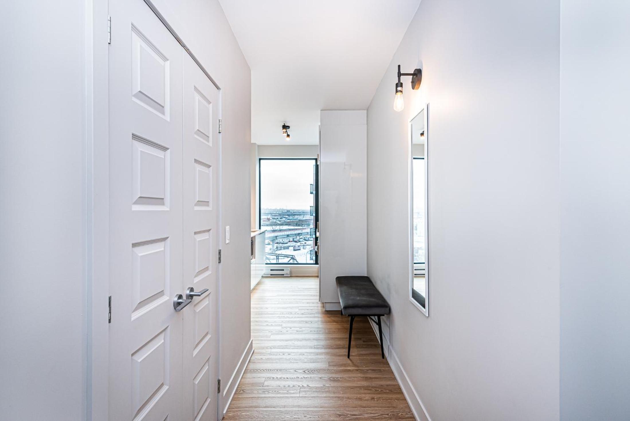 Executive - Canal View - Photo 32