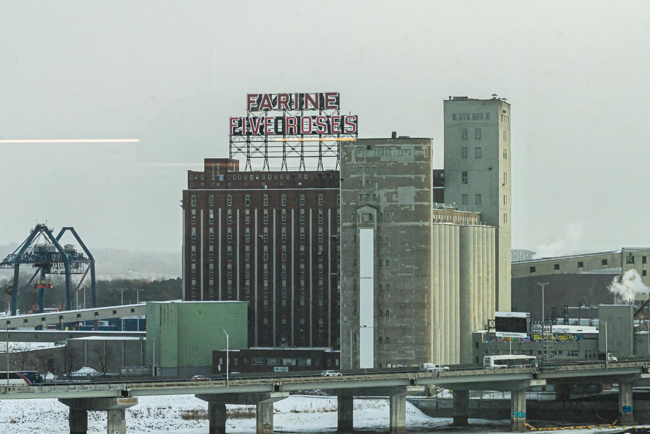 Executive - Canal View - Photo 21