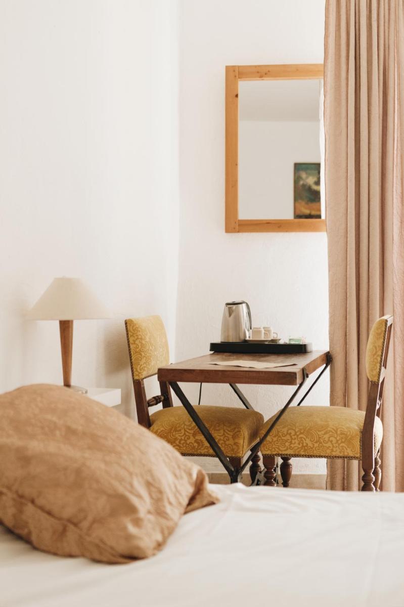 Standard Double Room - Photo 5