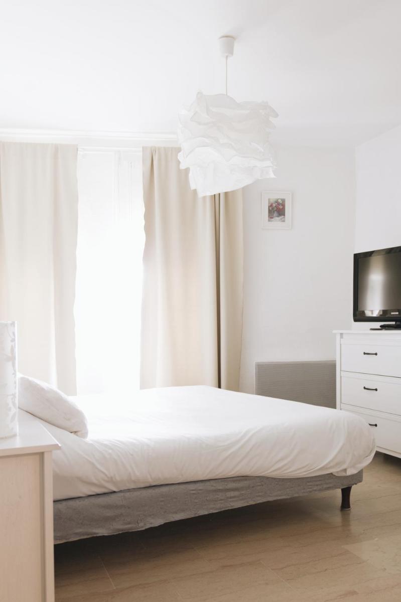 Standard Double Room - Photo 14