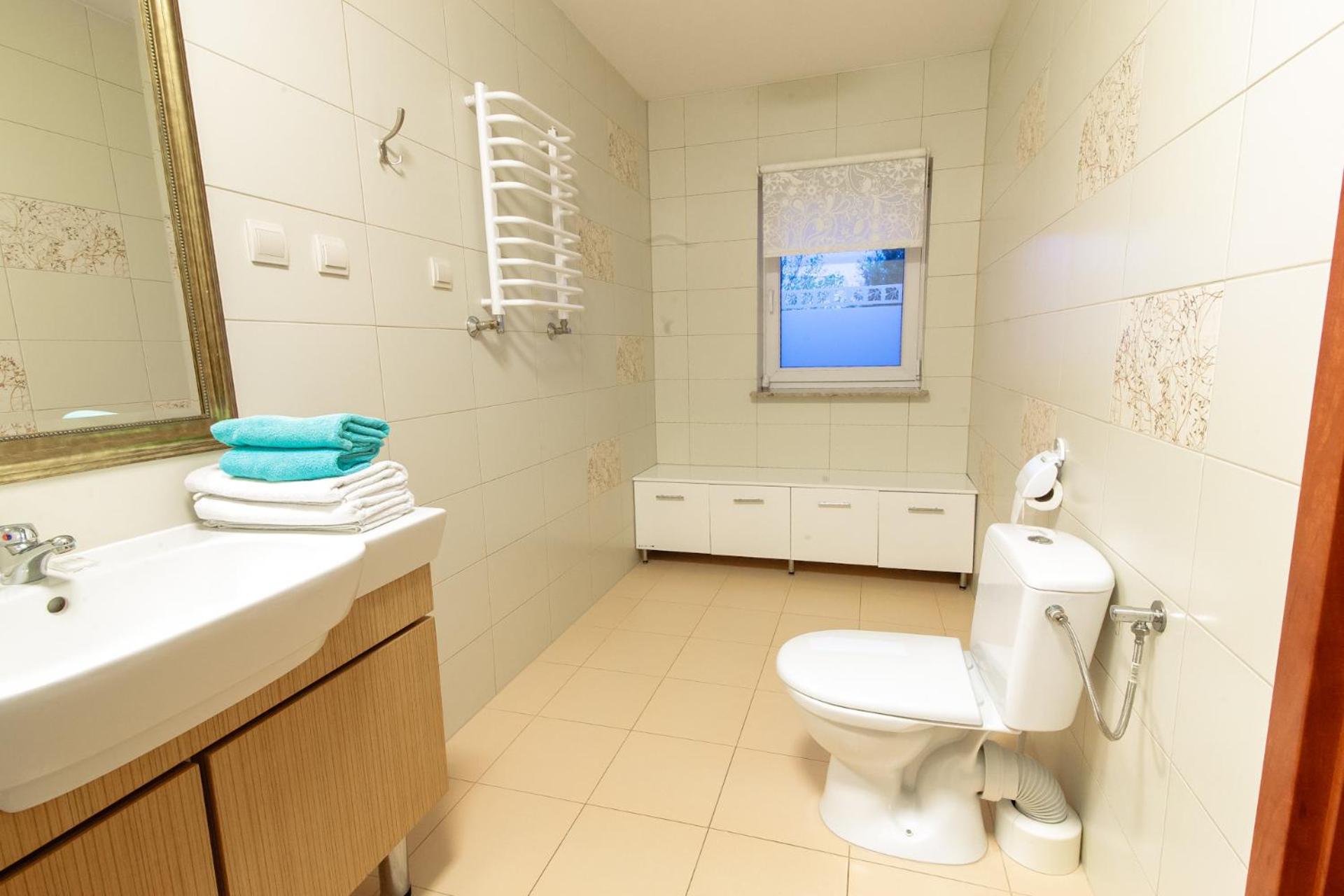 Double Room - Photo 5