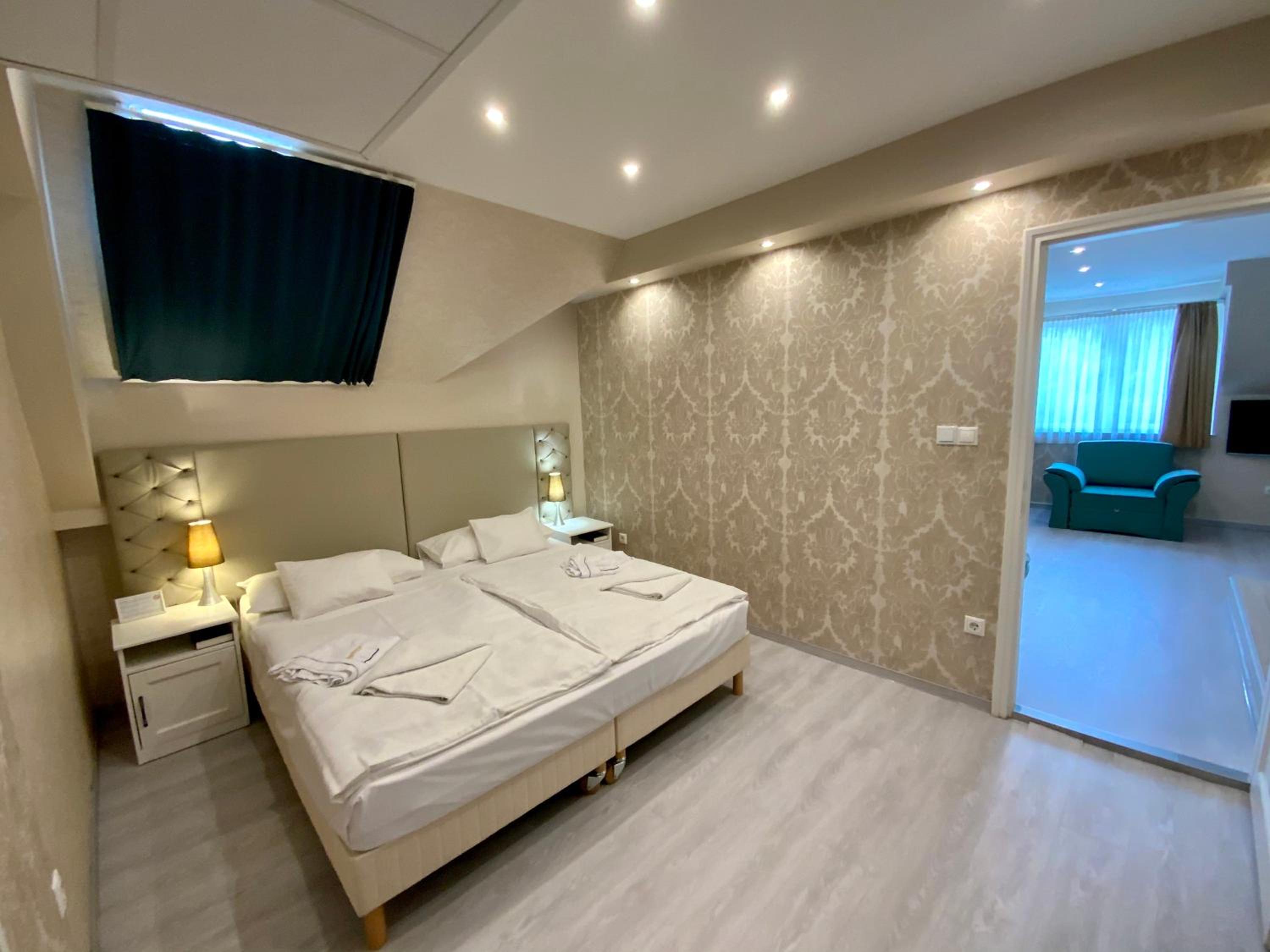 Suite - Photo 4
