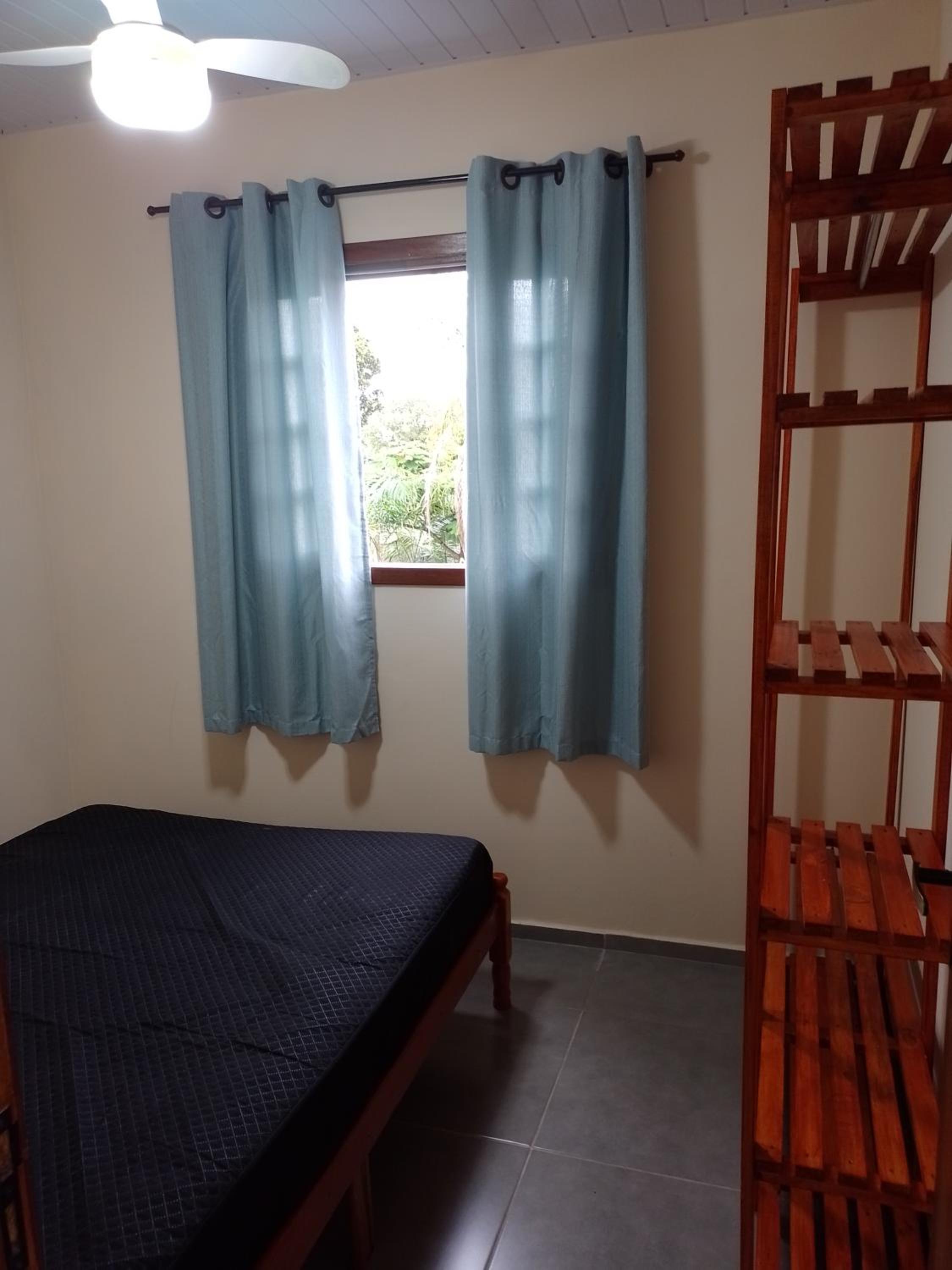 One-Bedroom Apartment - Photo 2