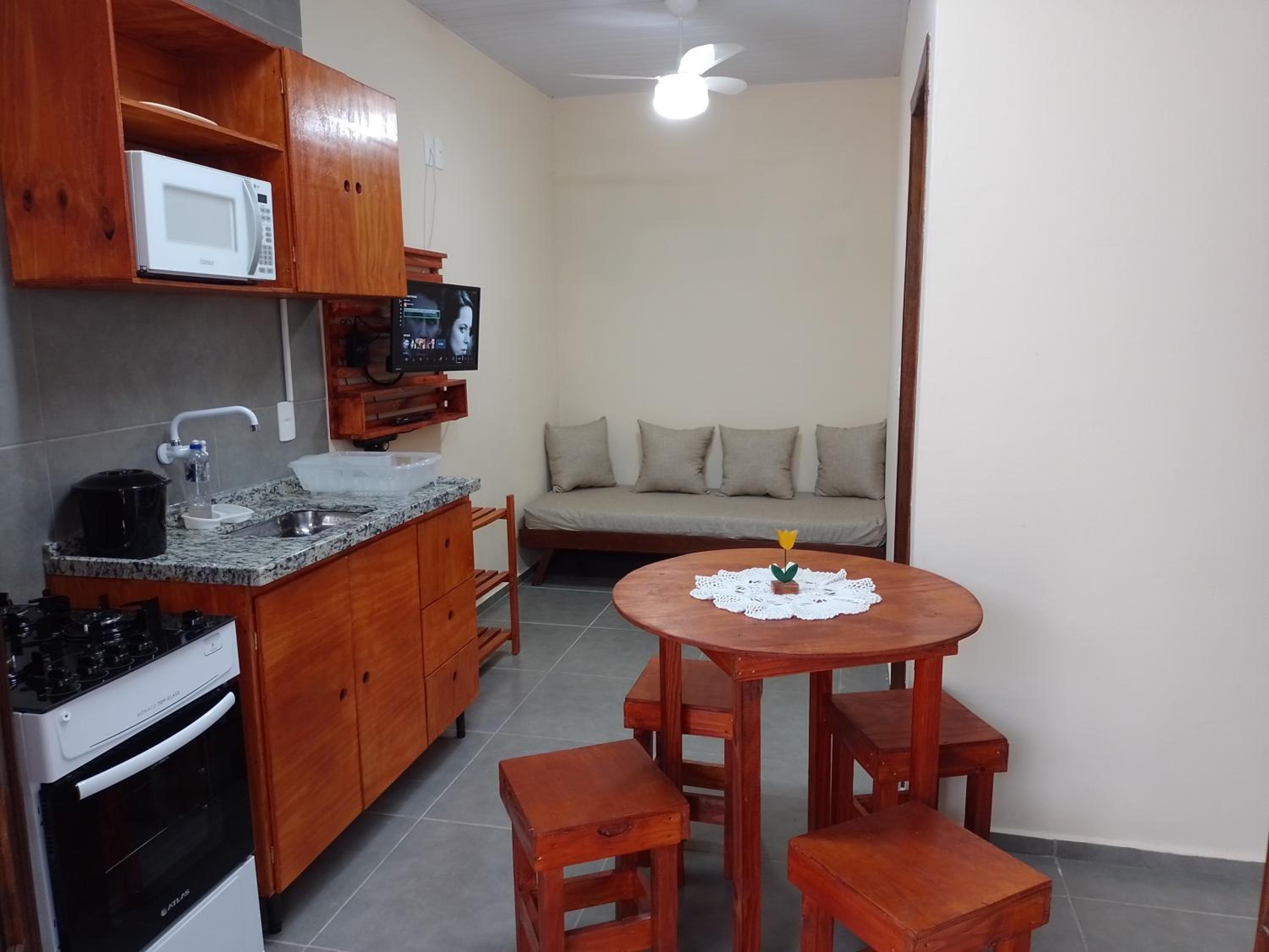 One-Bedroom Apartment - Photo 8