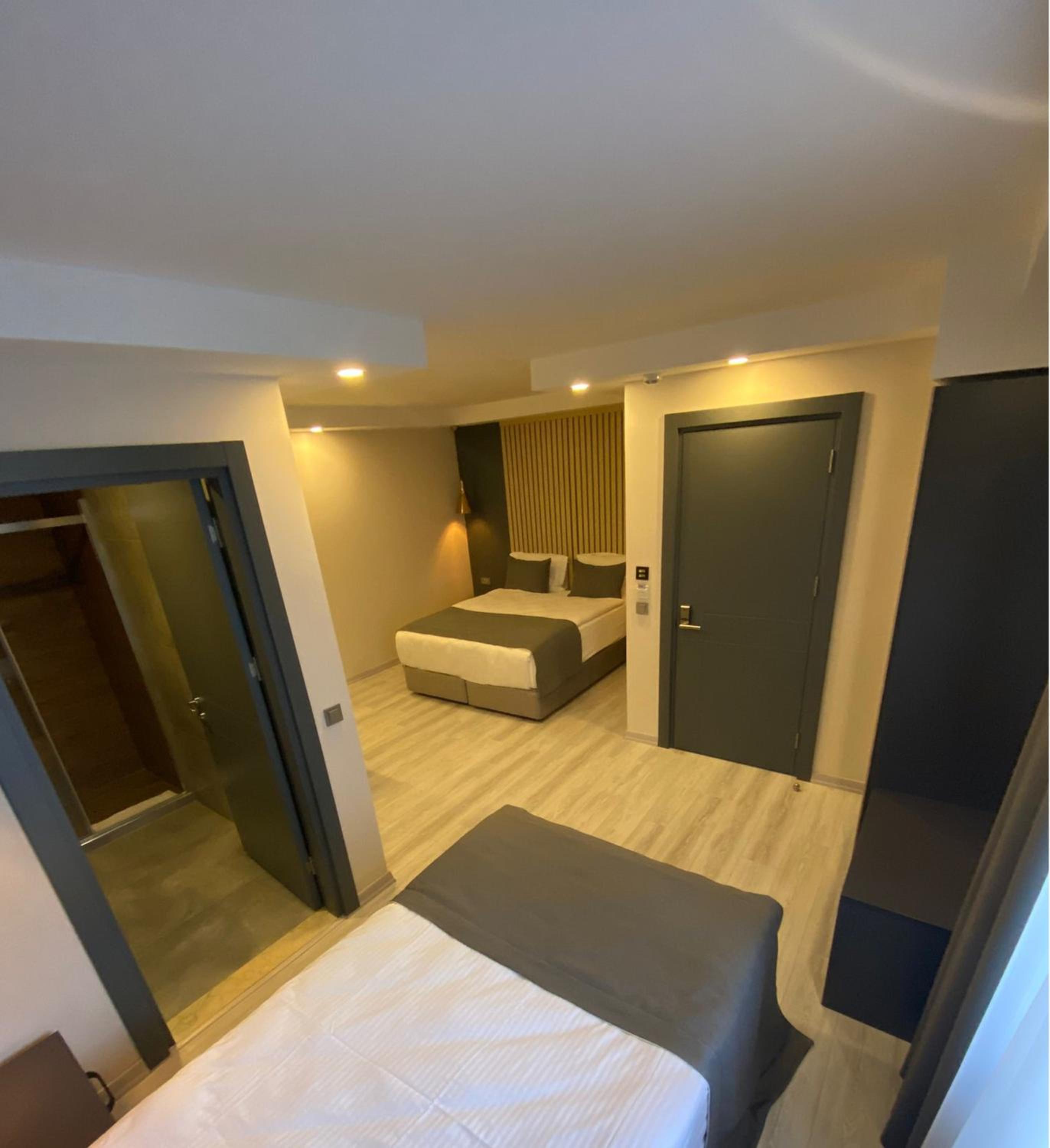 Deluxe Triple Room photo 1