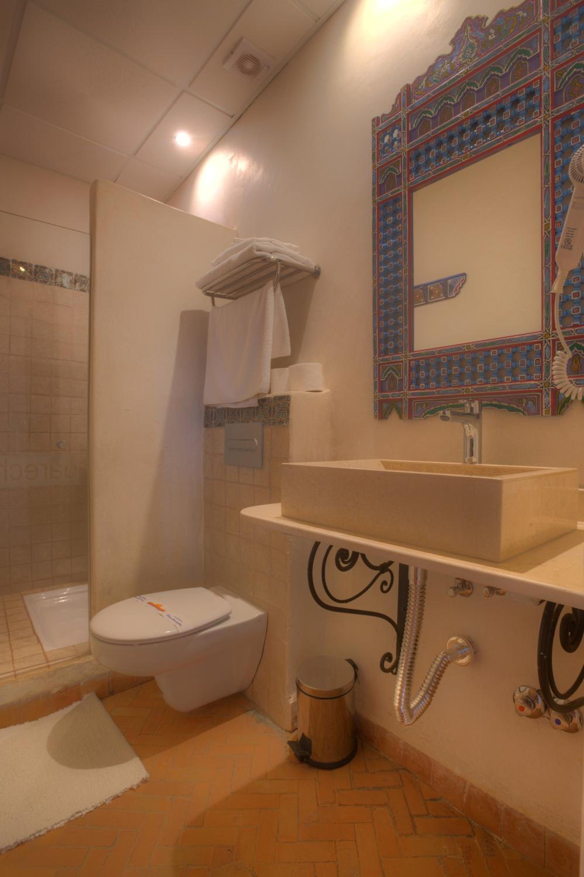 Double or Twin Room - Photo 2