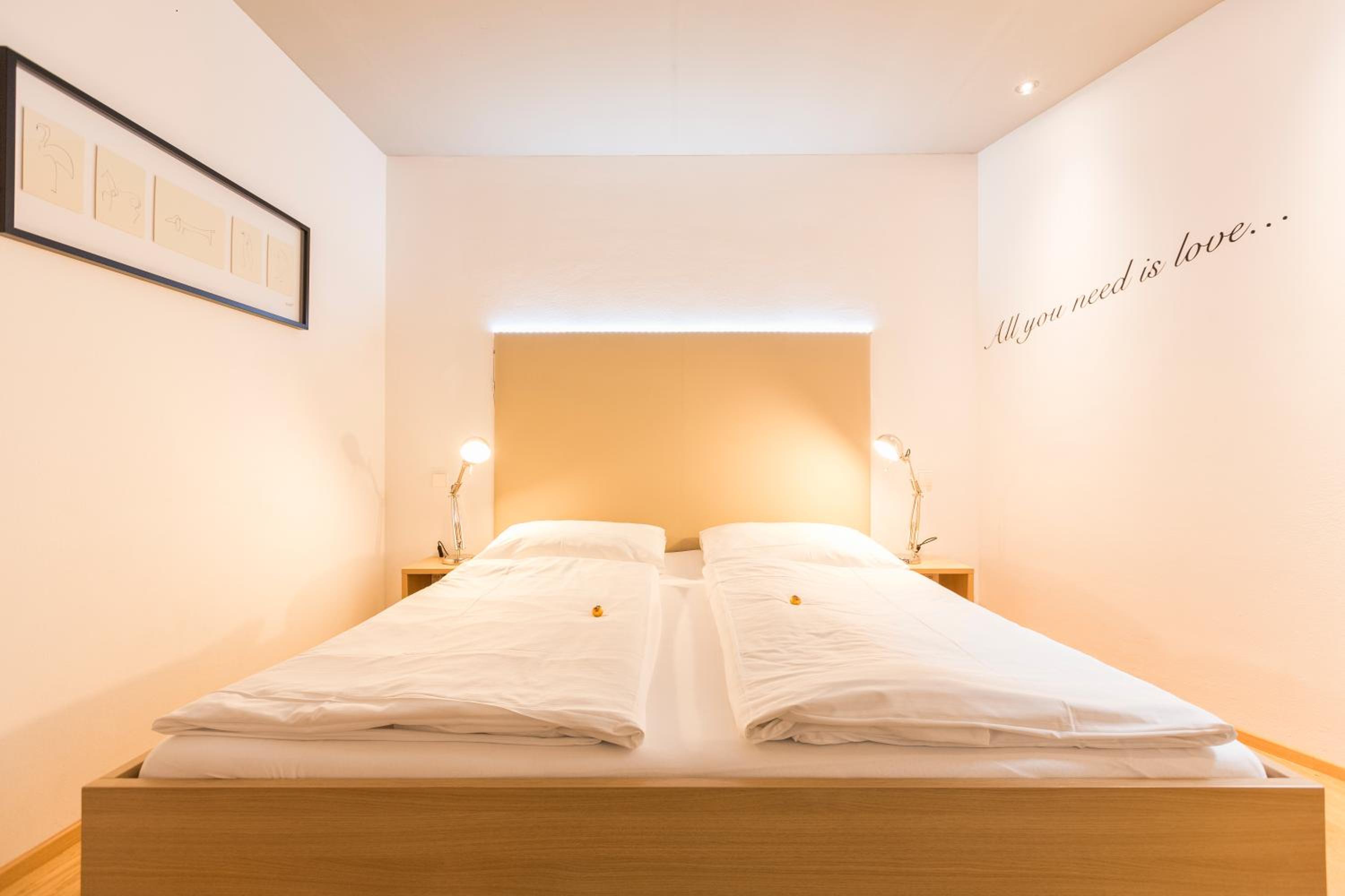 Deluxe Apartment with separate bedroom, terrace, direct access to the pool photo 1