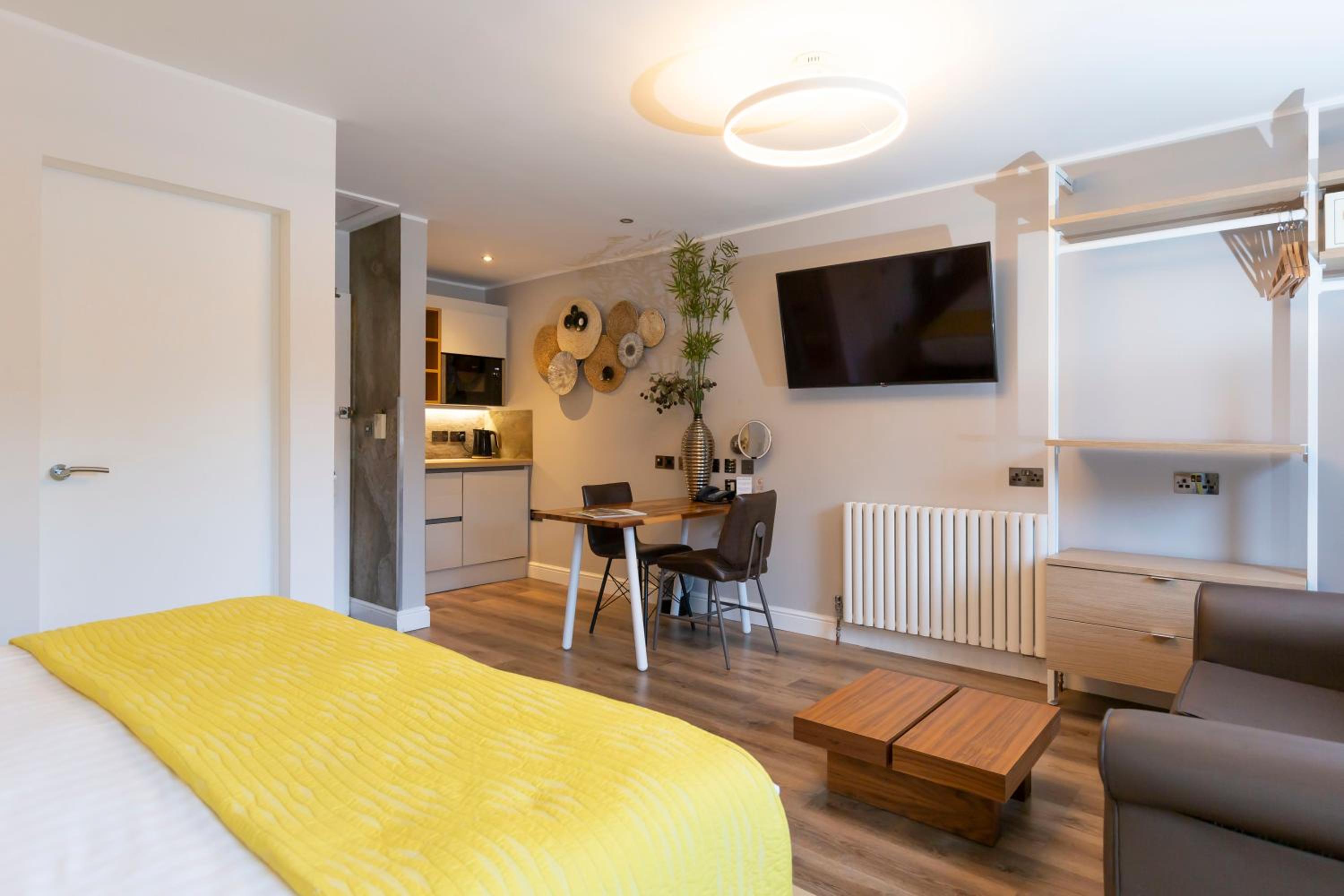 Executive Superior Room - Photo 12