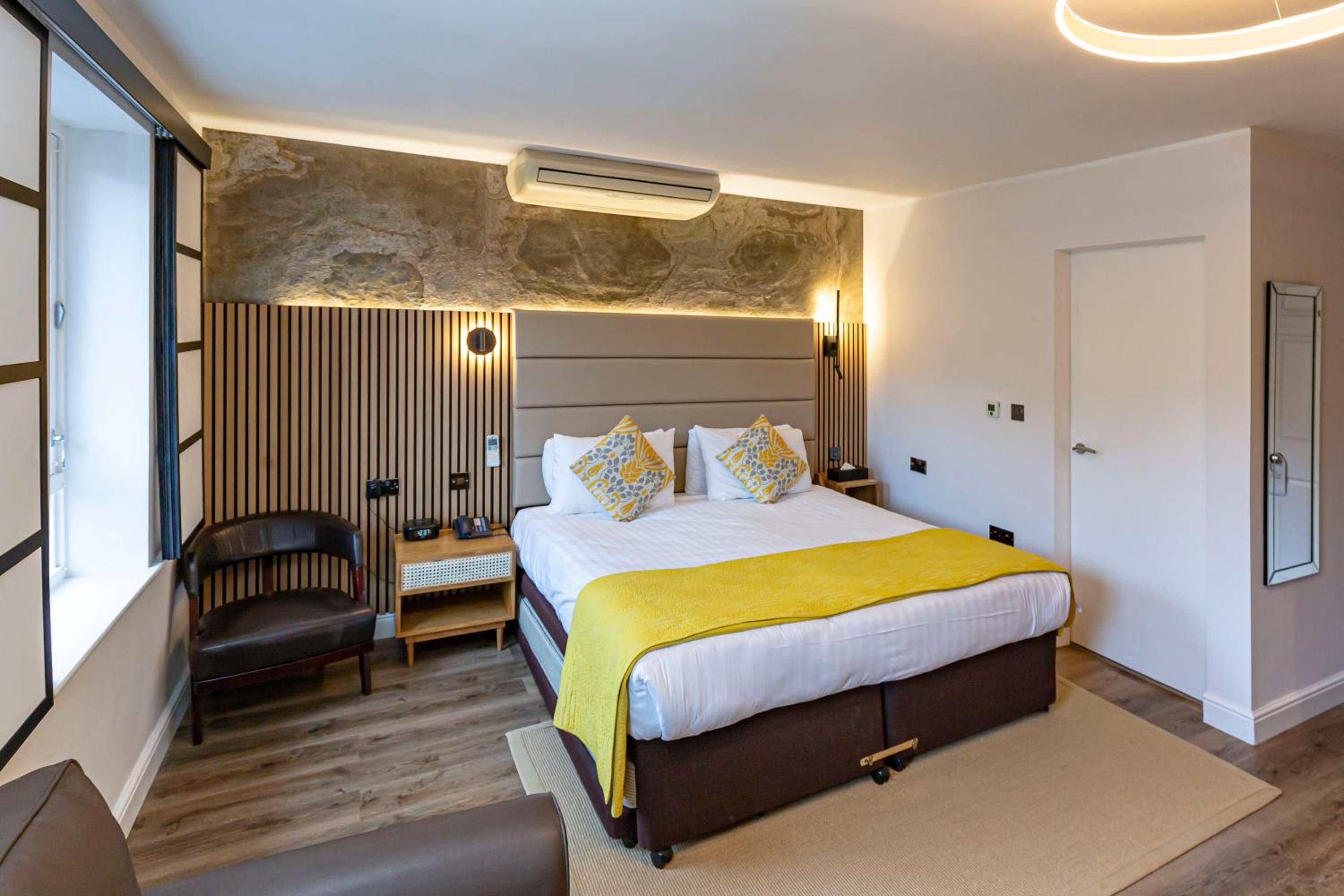 Executive Superior Room - Photo 13