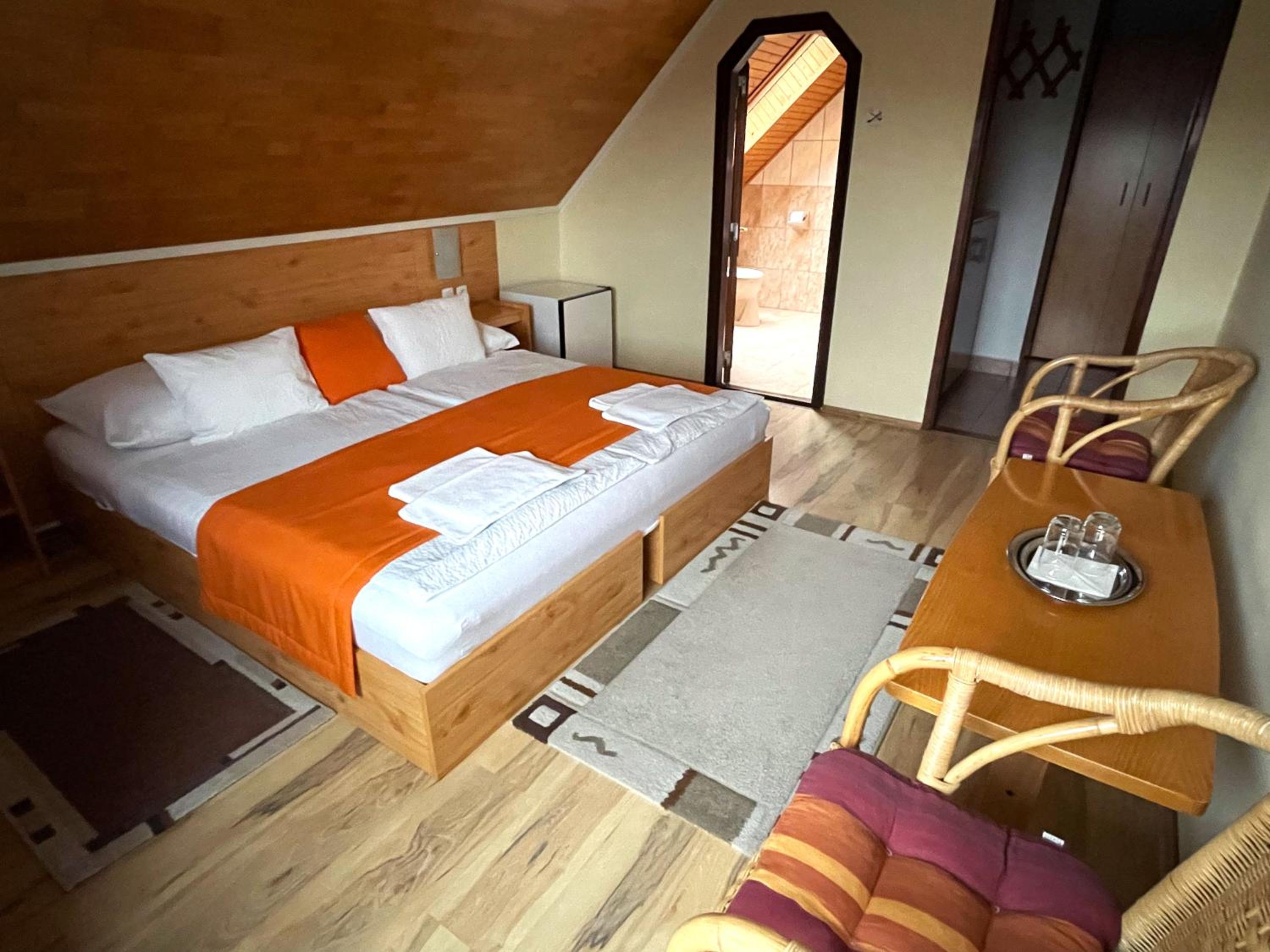 Double Room with Lake View photo 2