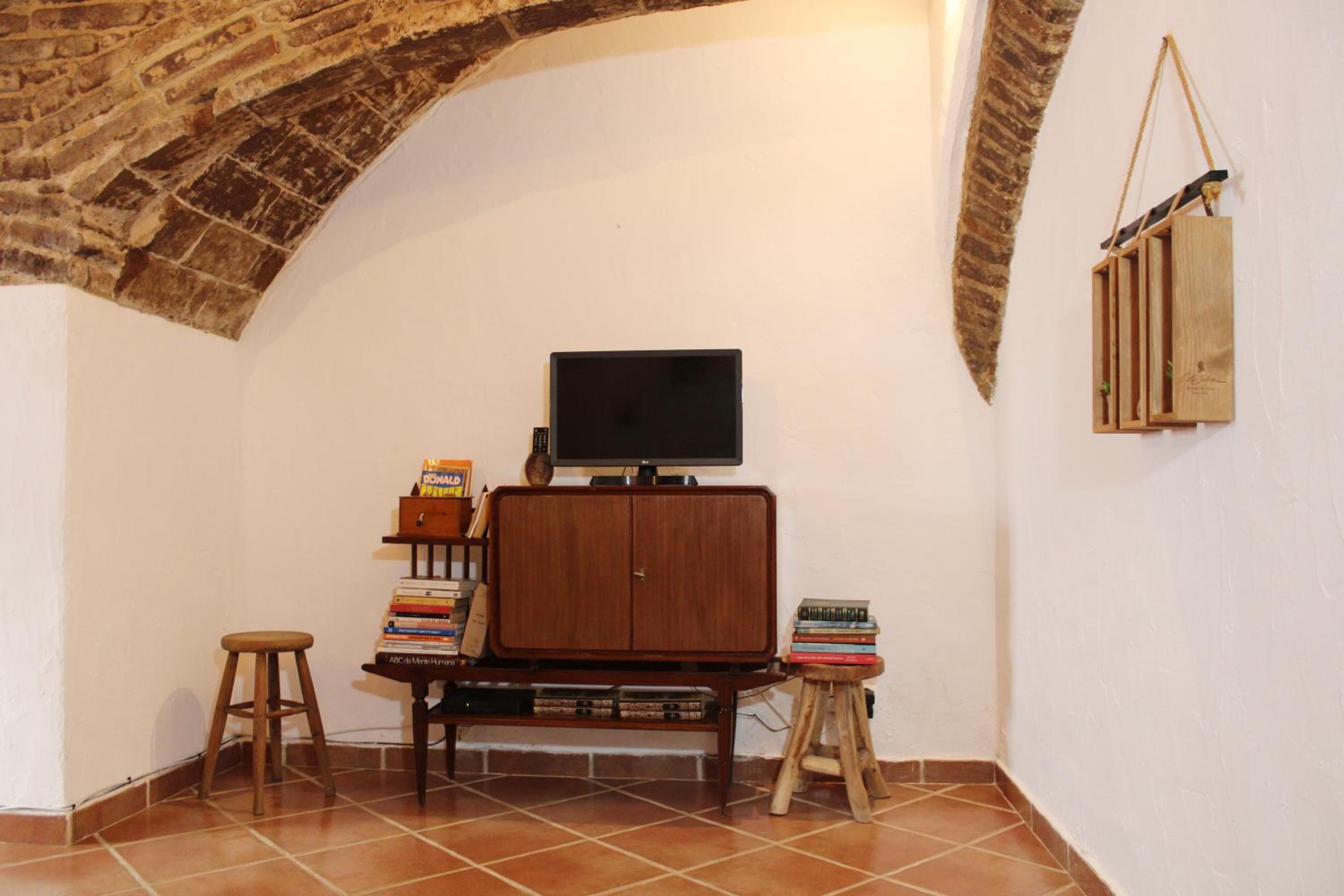 One-Bedroom House - Photo 30