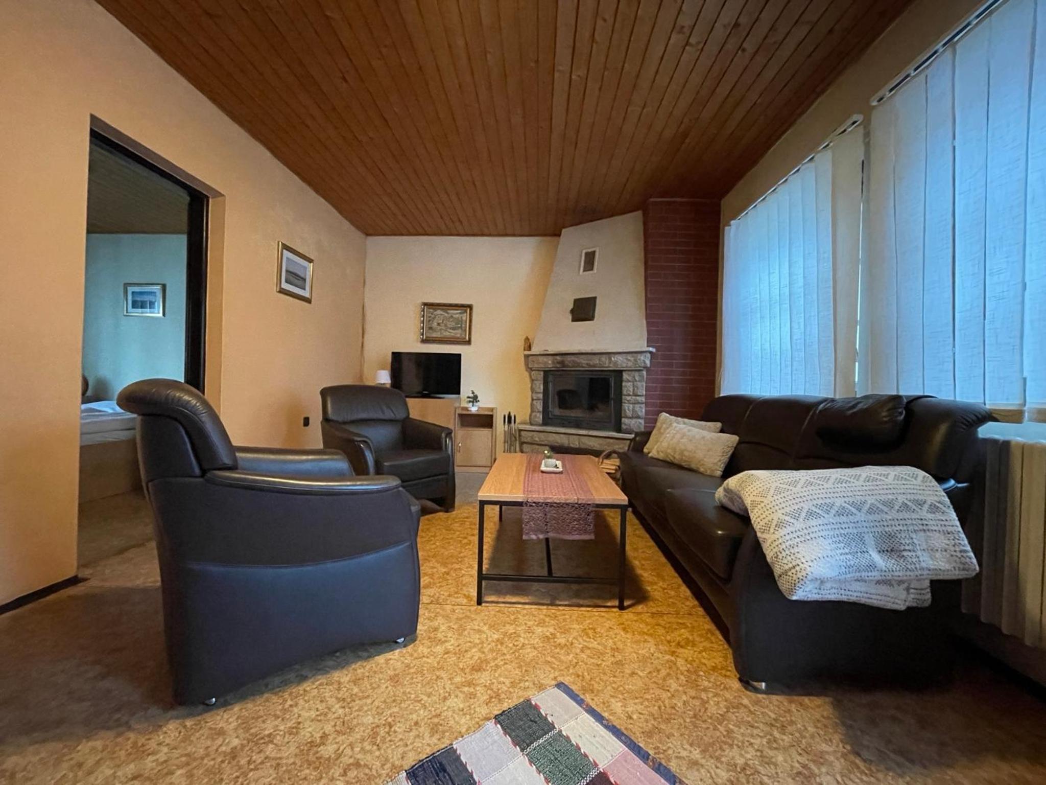 Apartment with Balcony - Photo 75
