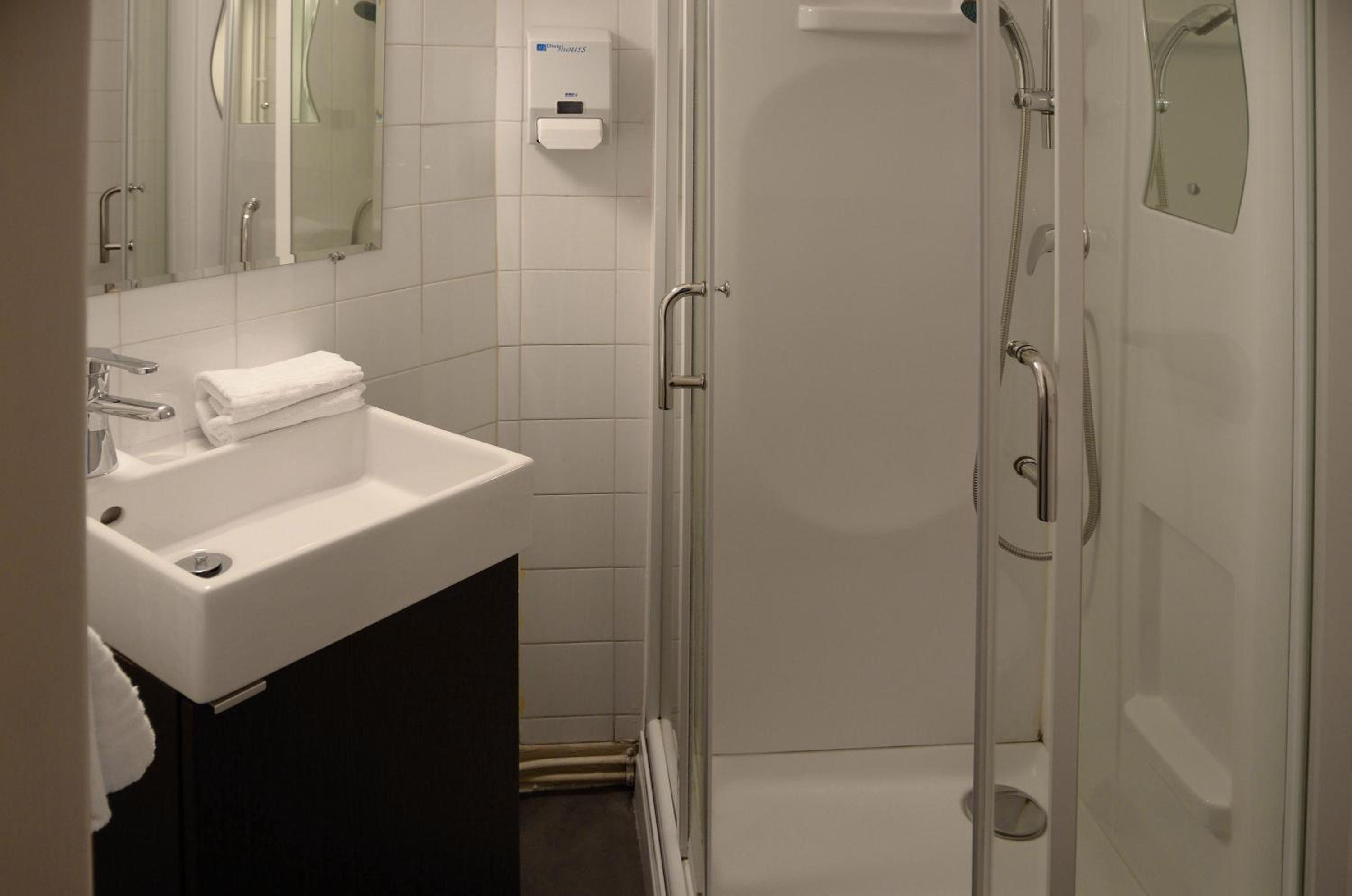 Twin Room Standard - Photo 3