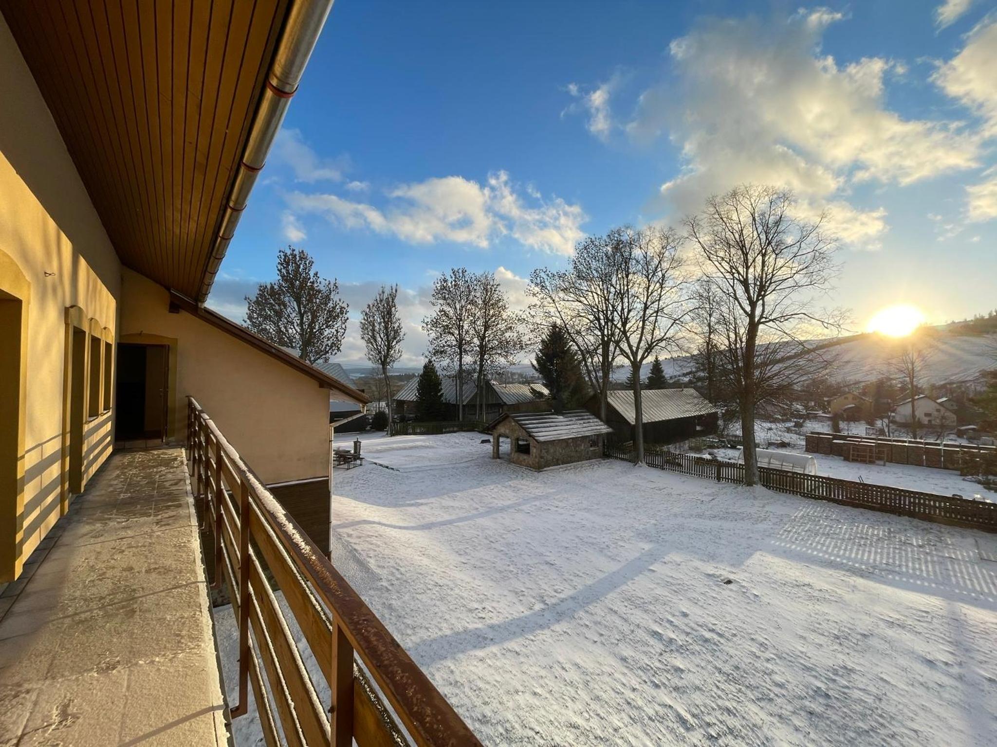 Apartment with Balcony - Photo 37