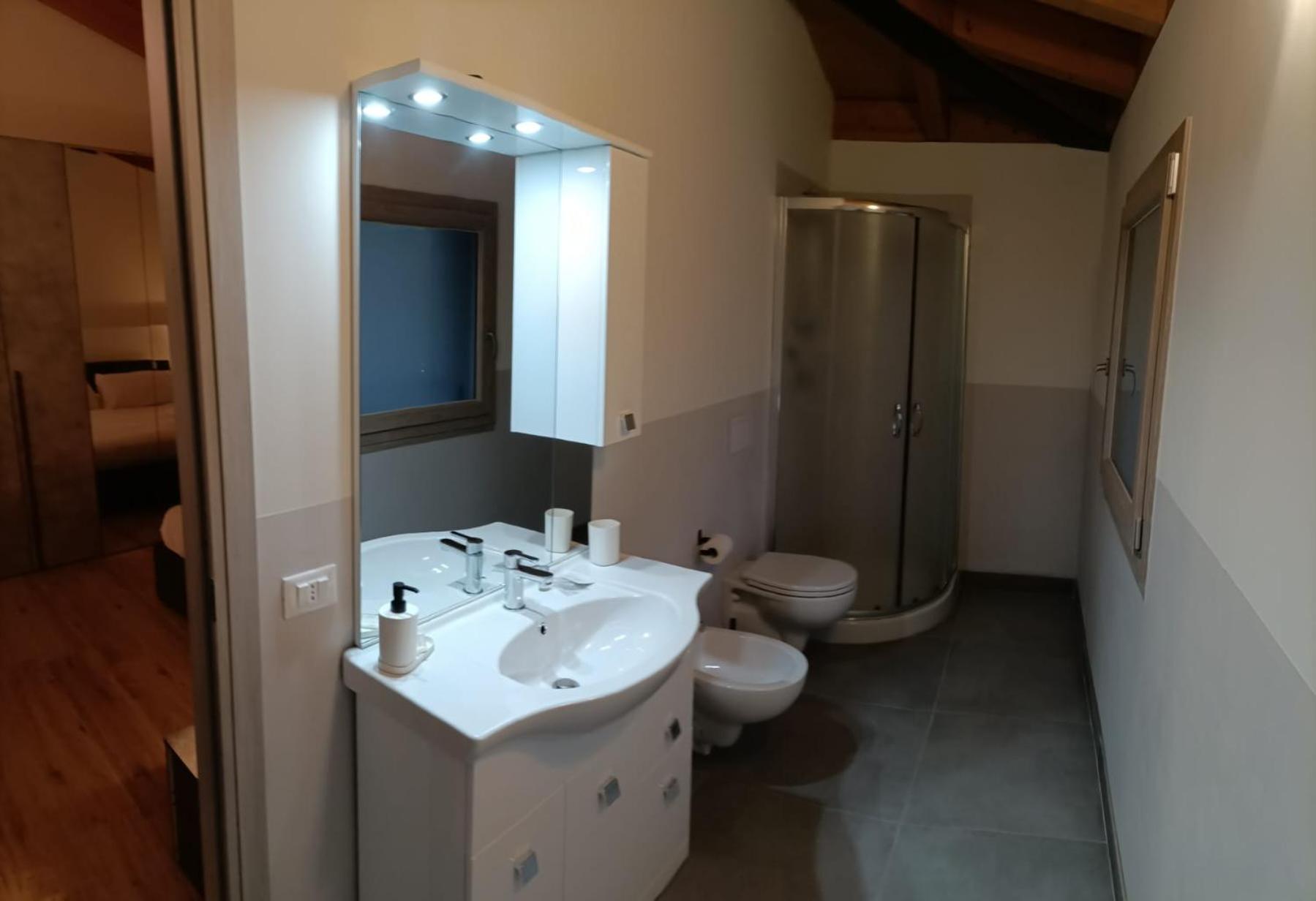 Double Room with Private Bathroom photo 2
