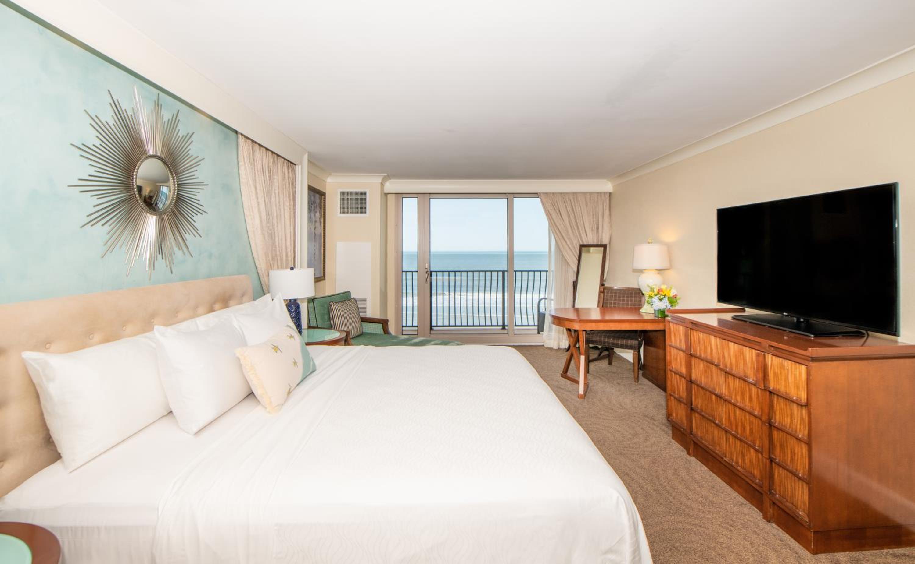 Oceanfront King Balcony - Photo 1