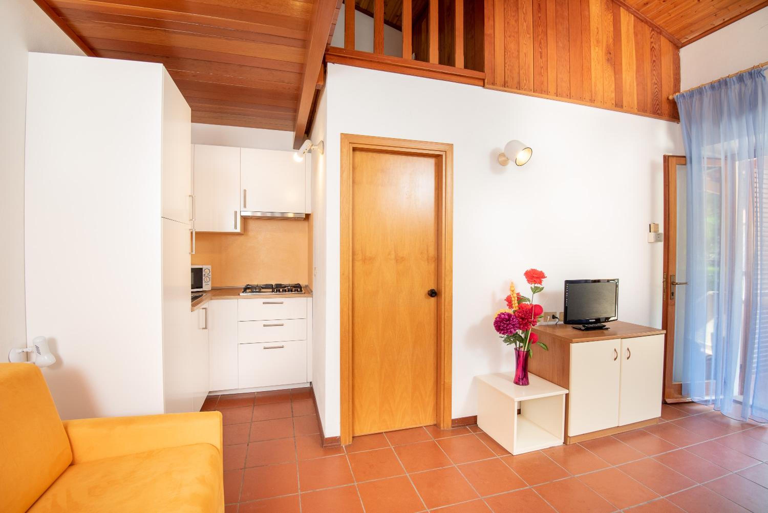 Apartment - Split Level photo 3