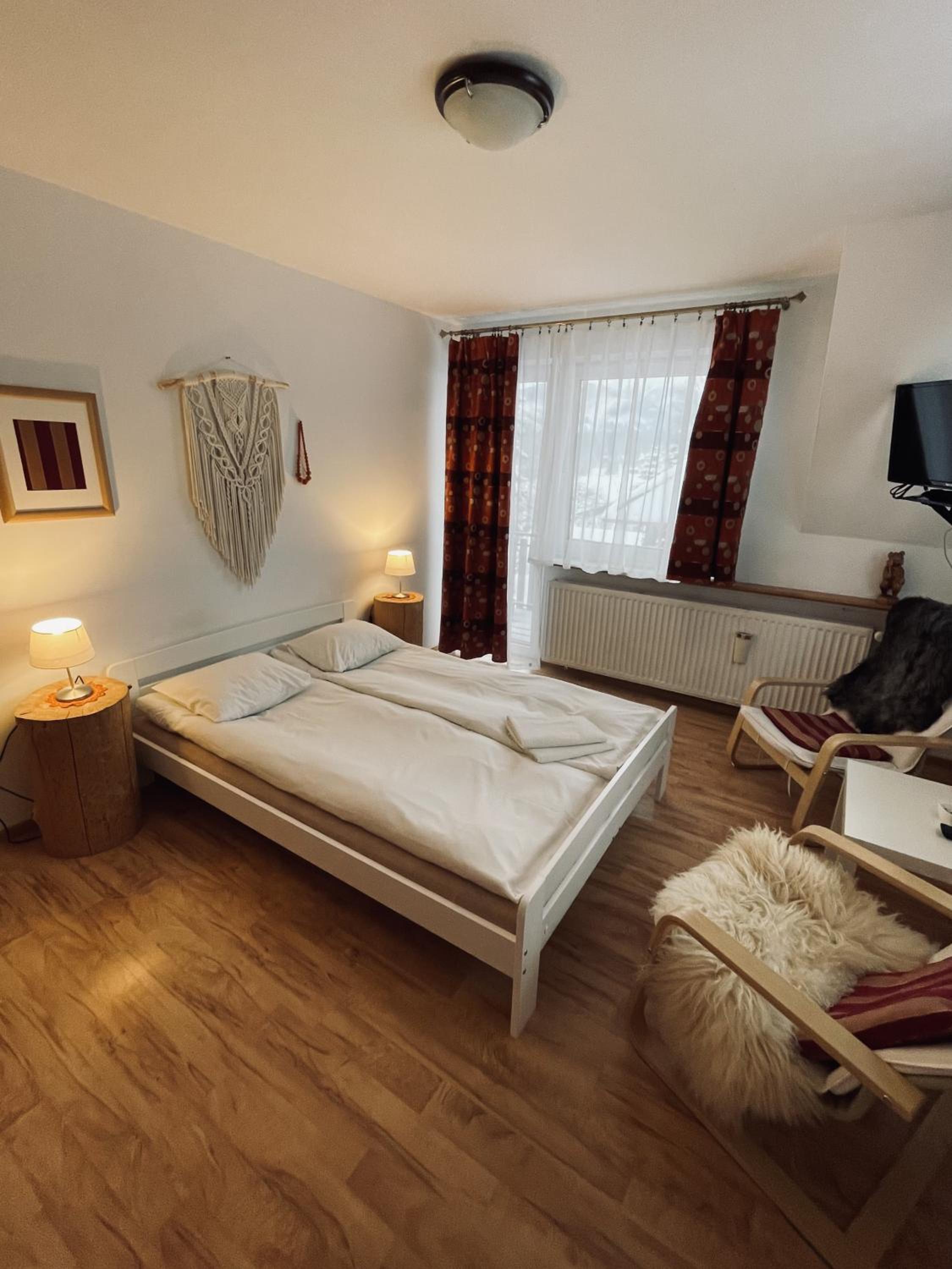 Double Room with Private External Bathroom photo 3