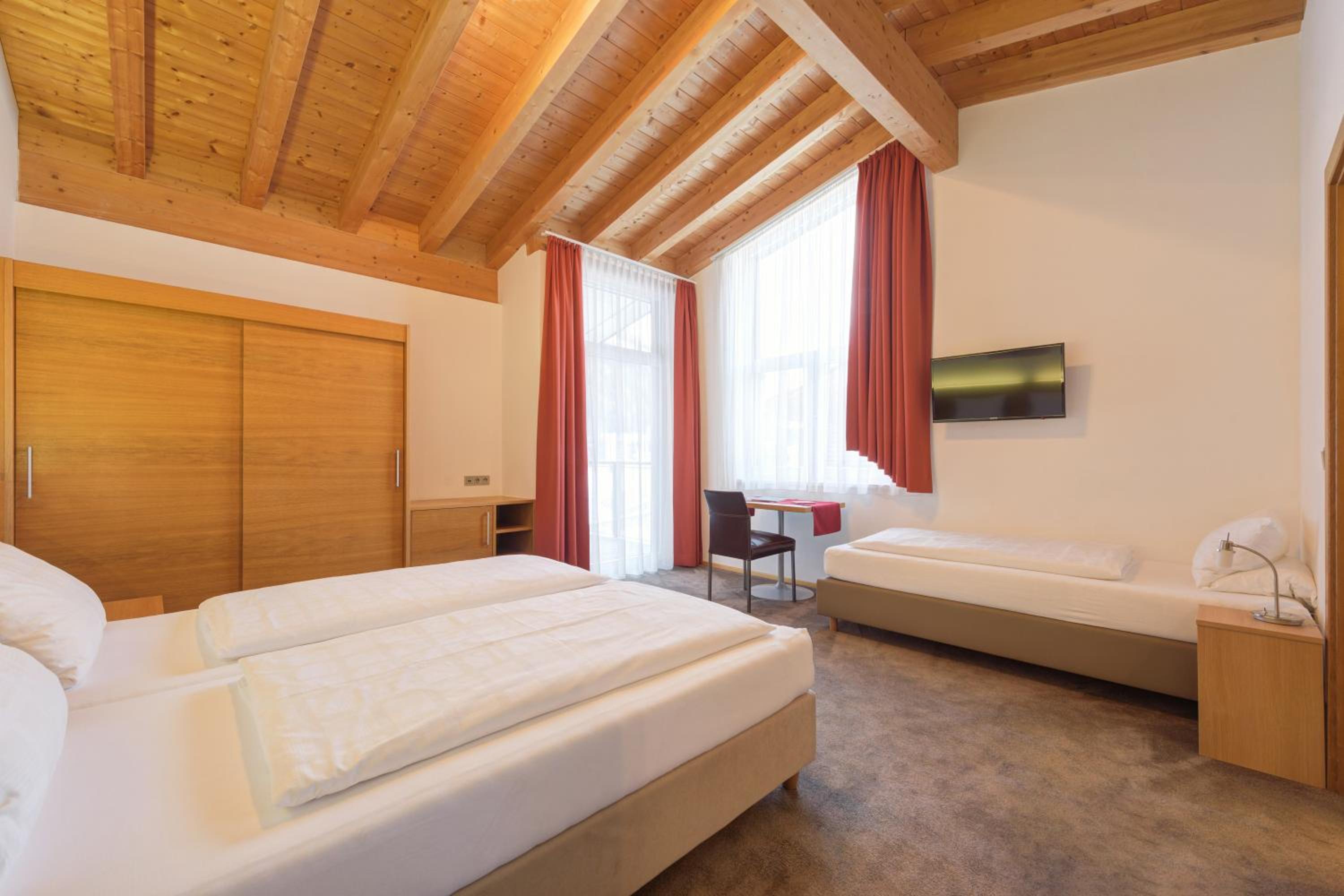 Triple Room with Balcony photo 2