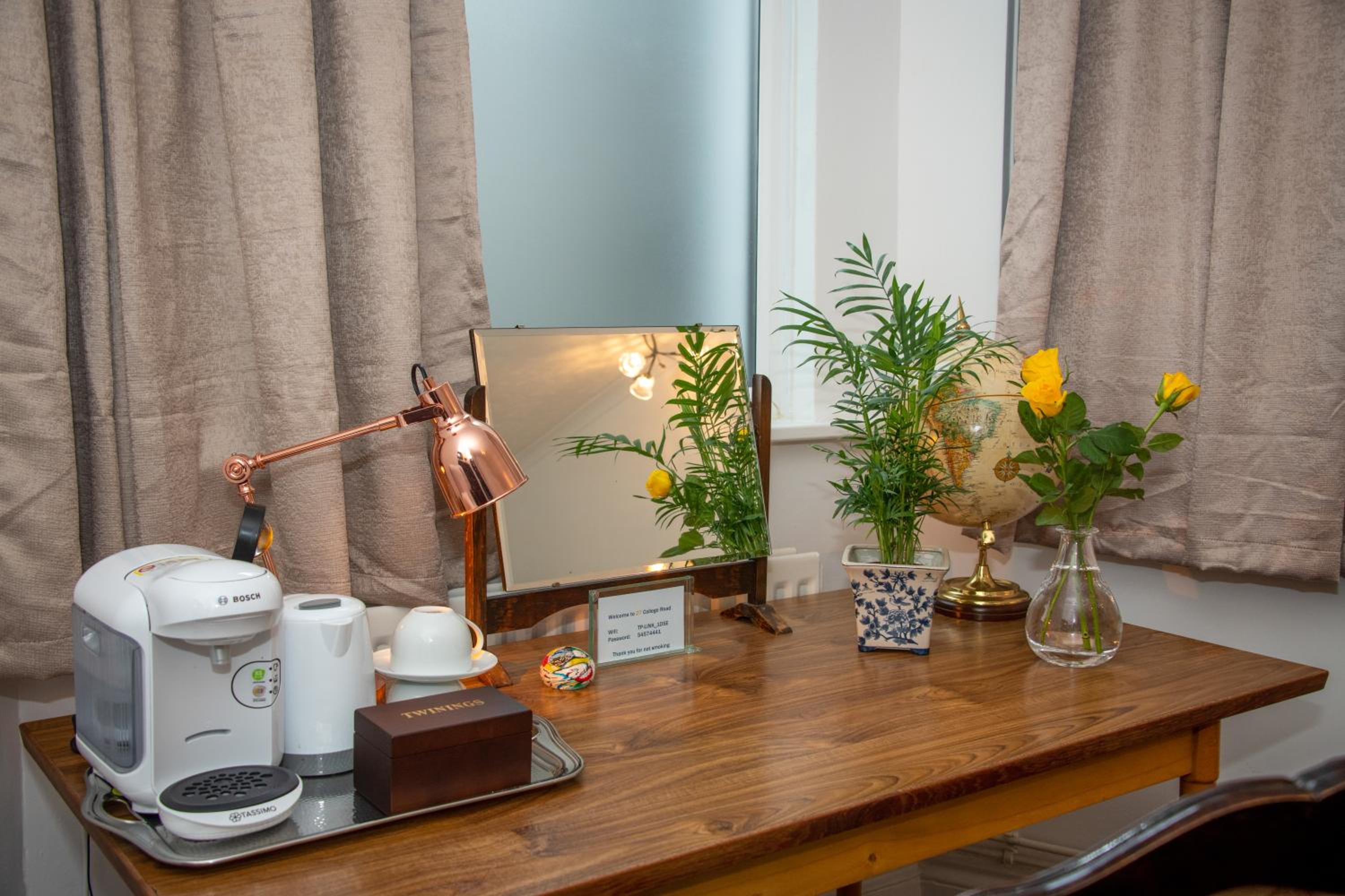 Double Room with Private Bathroom - Photo 6