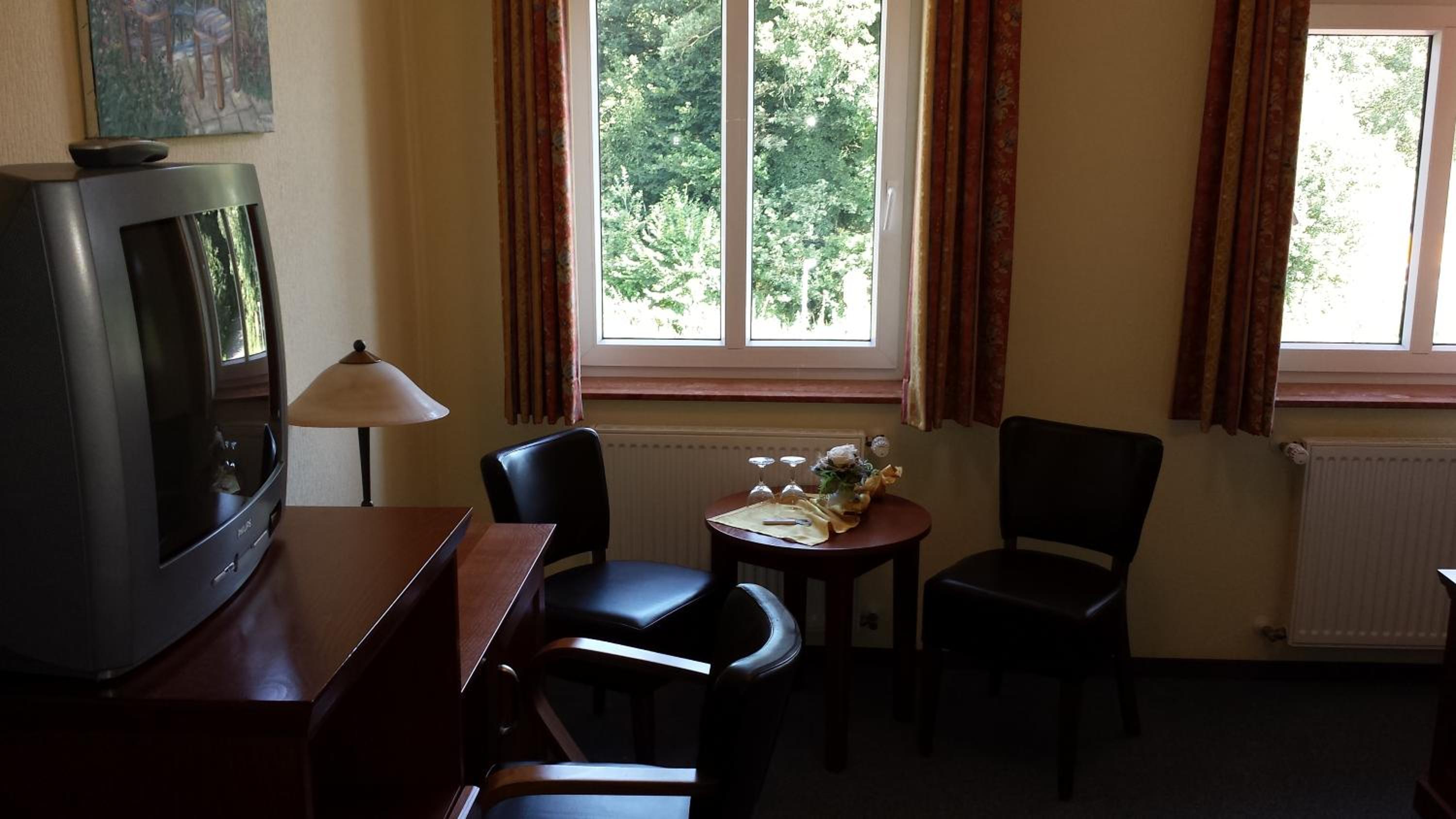 Double Room - Photo 8