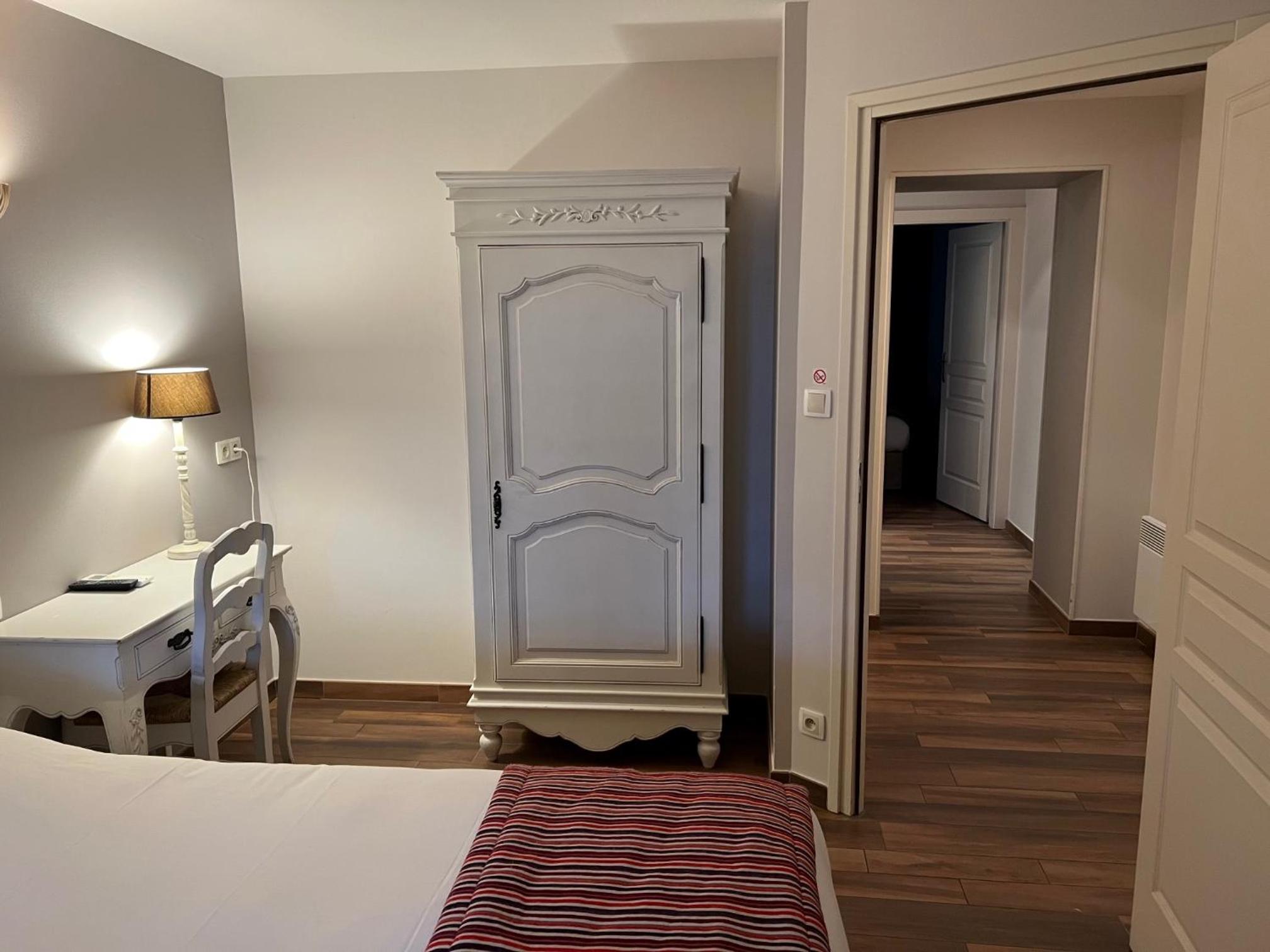 First Floor Family Suite with Balcony - Photo 1