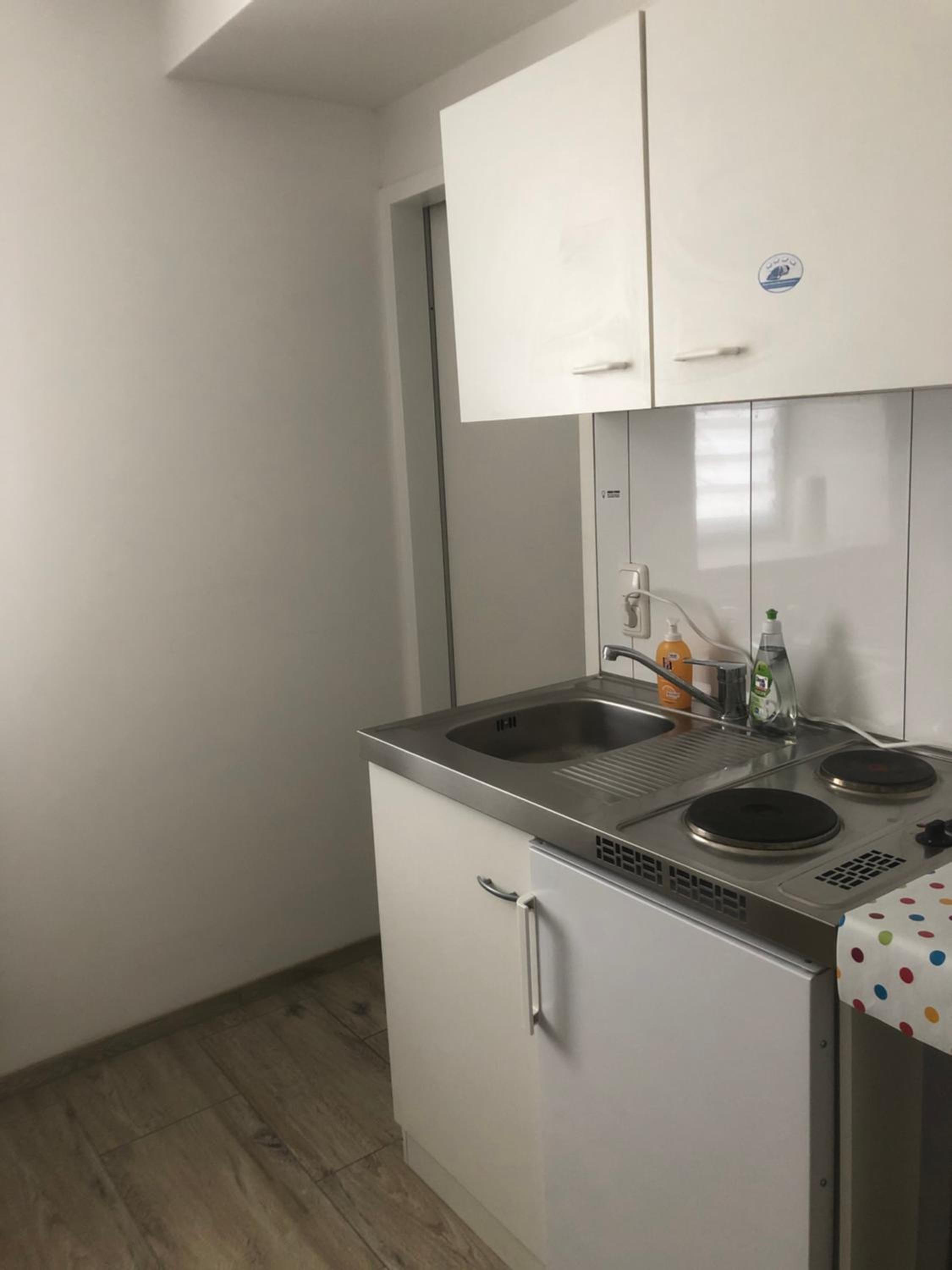 Small Single Room photo 2