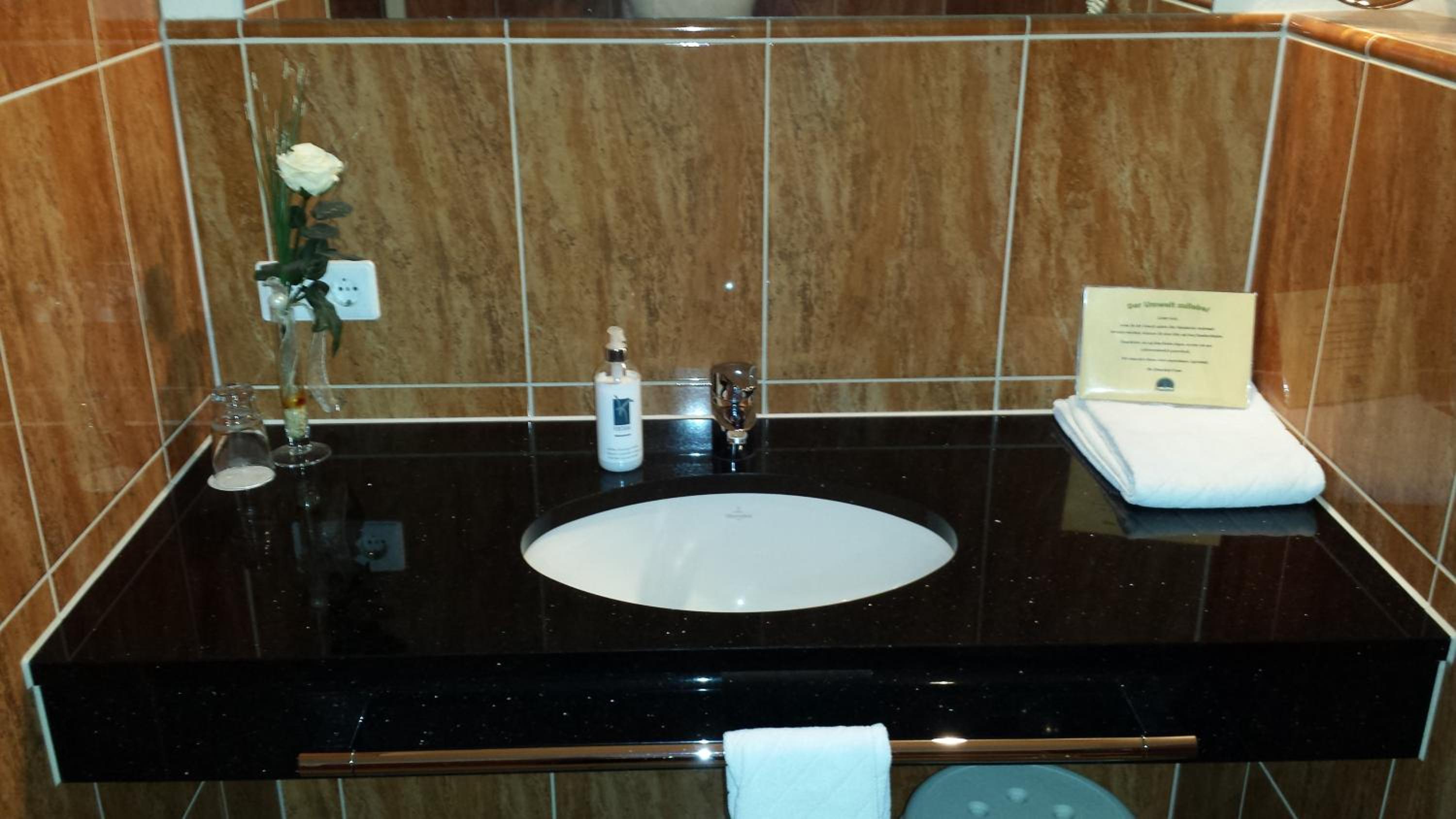 Double Room - Photo 4